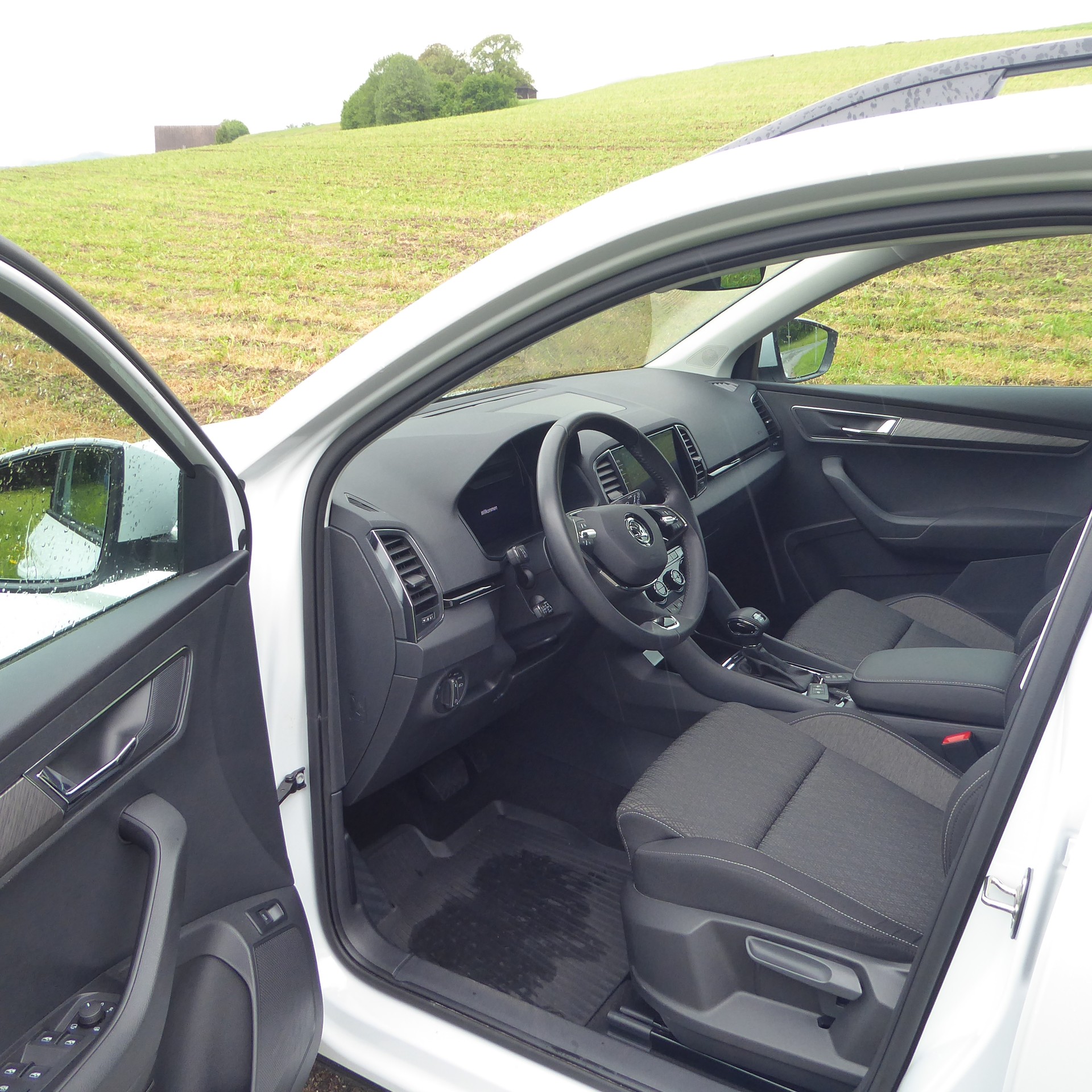SKODA Karoq 2.0 TDI CR Style 4x4 DSG-image-4