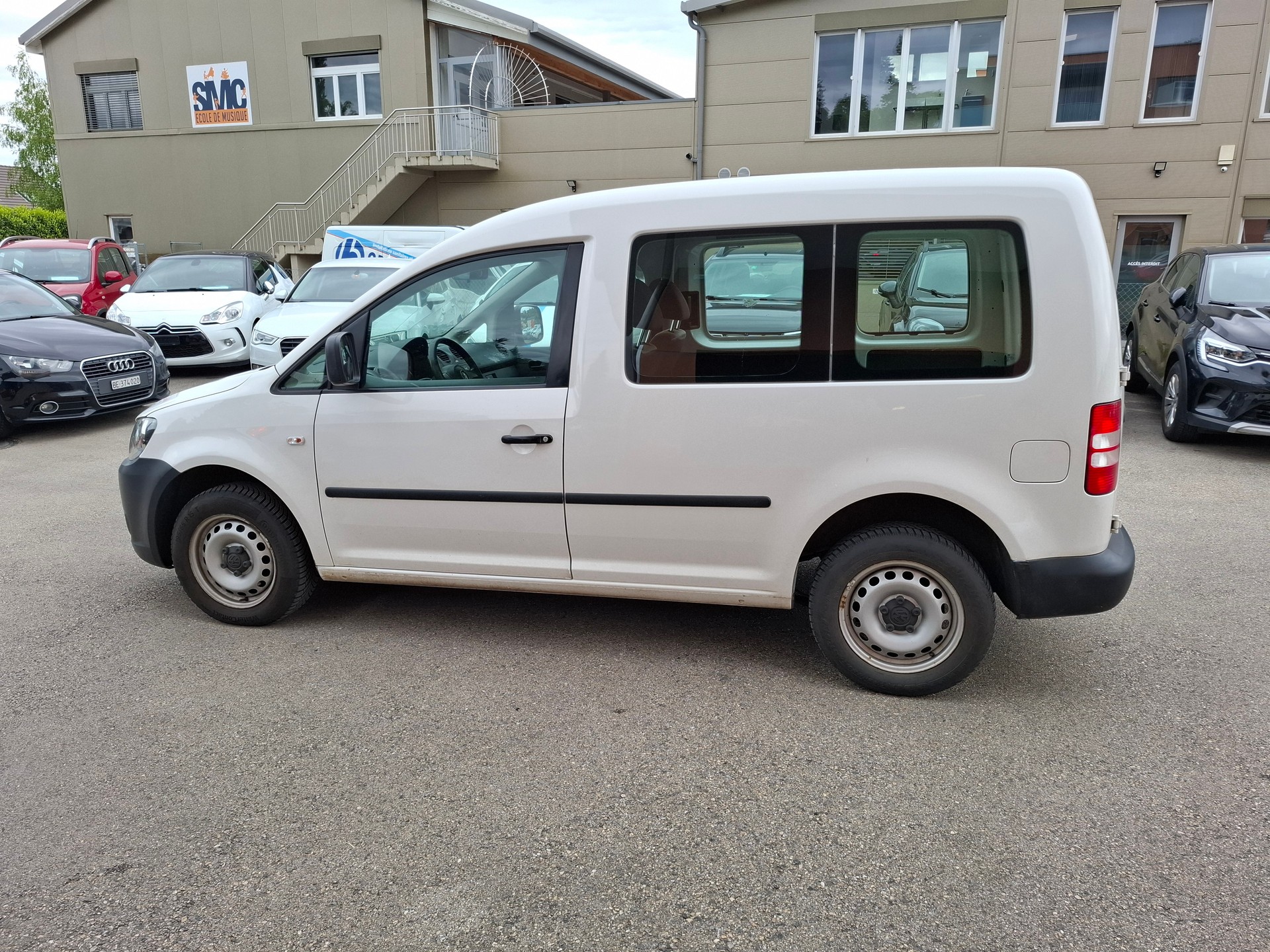 VW Caddy 1.6 TDI-image-4