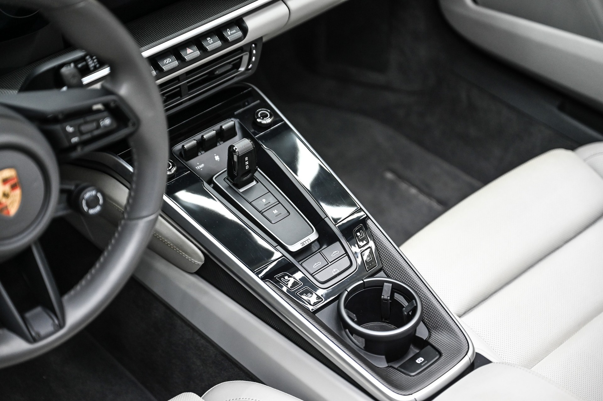 PORSCHE 911 Turbo S Cabriolet PDK-image-30