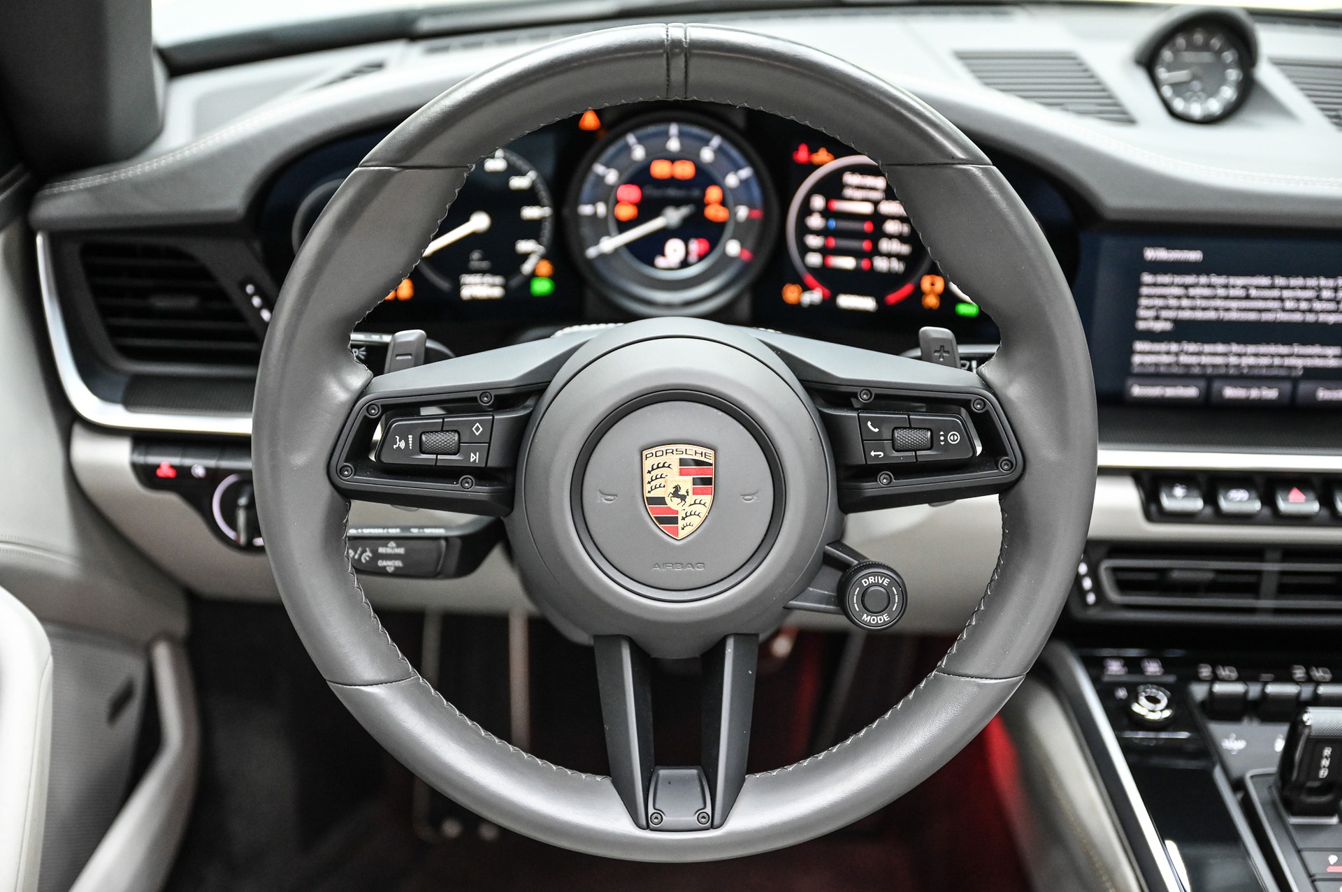 PORSCHE 911 Turbo S Cabriolet PDK-image-34