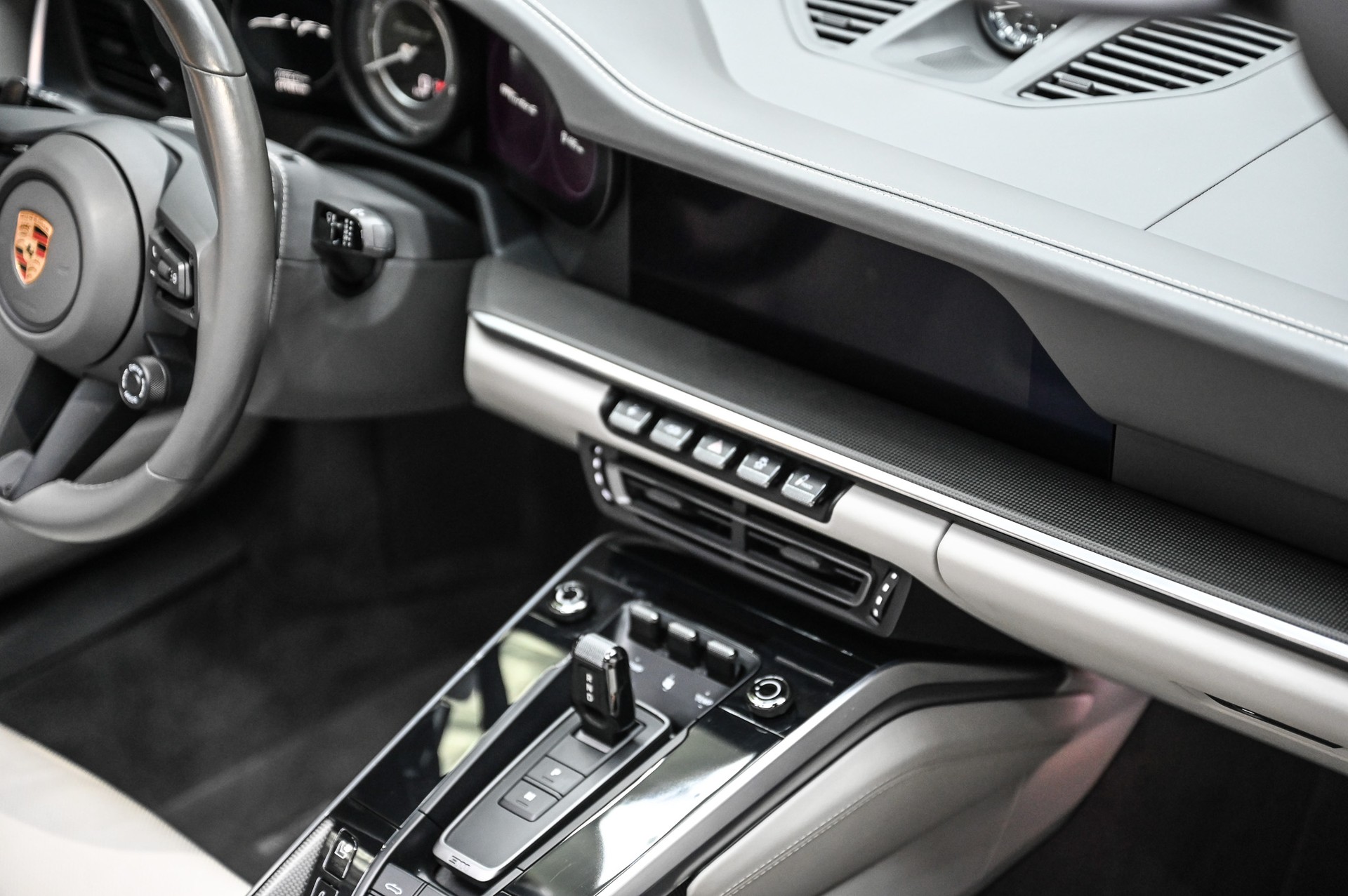 PORSCHE 911 Turbo S Cabriolet PDK-image-33