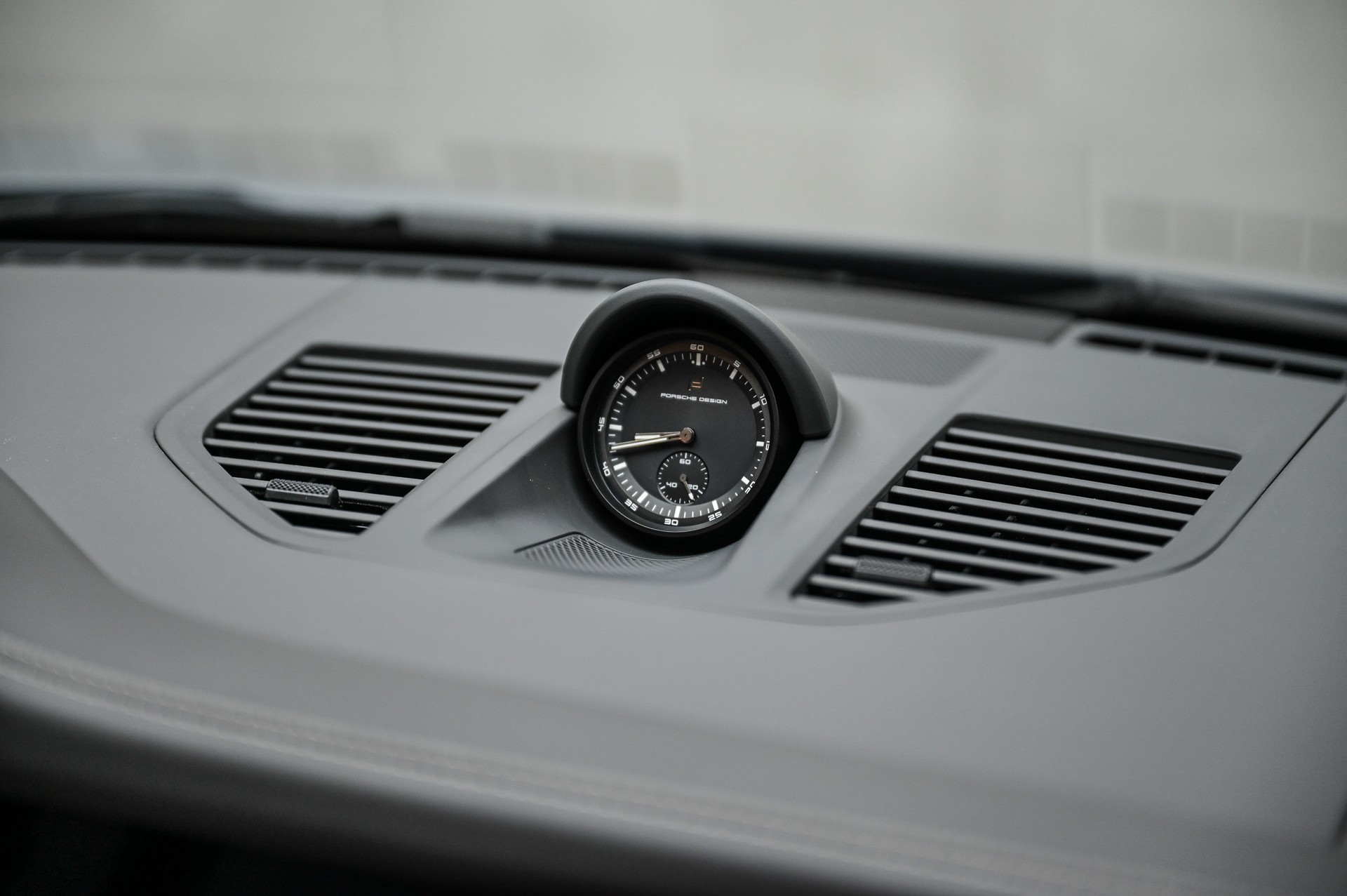 PORSCHE 911 Turbo S Cabriolet PDK-image-39