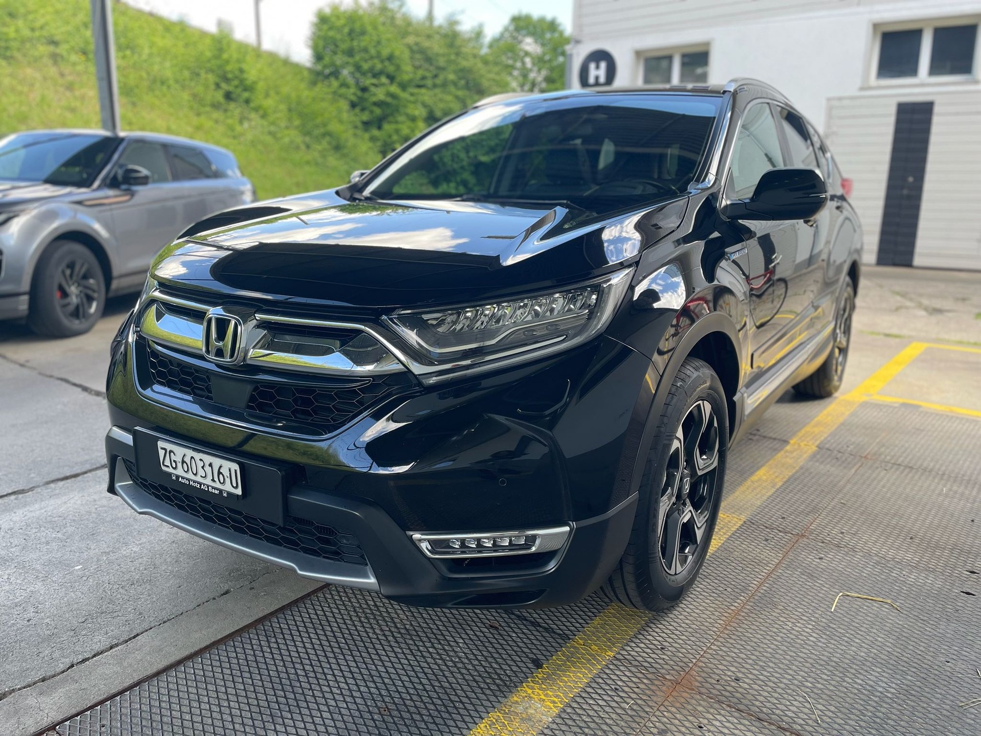 HONDA CR-V 2.0i MMD Hybrid Executive 4WD Automatic-showroom-element-2