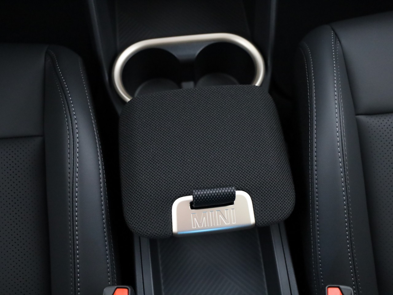 MINI Countryman SE ALL 4-image-19