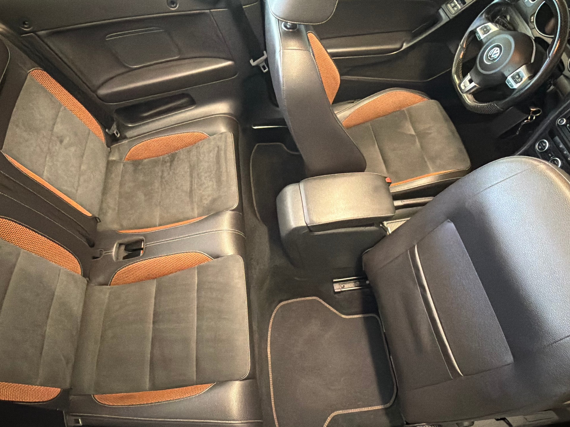 VW Golf Cabrio 1.4 TSI Karmann-image-12