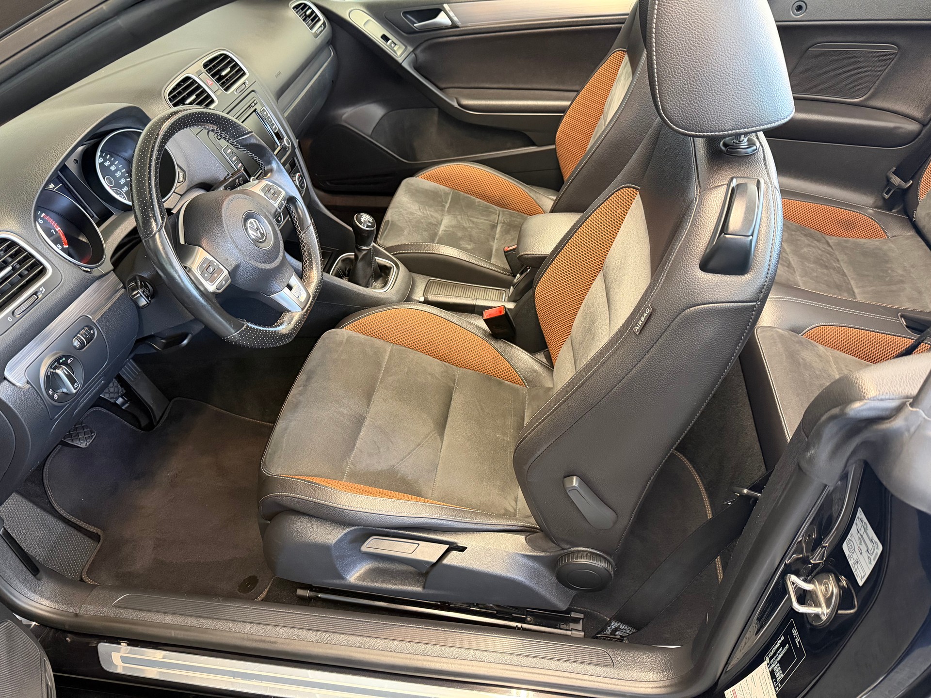 VW Golf Cabrio 1.4 TSI Karmann-image-9