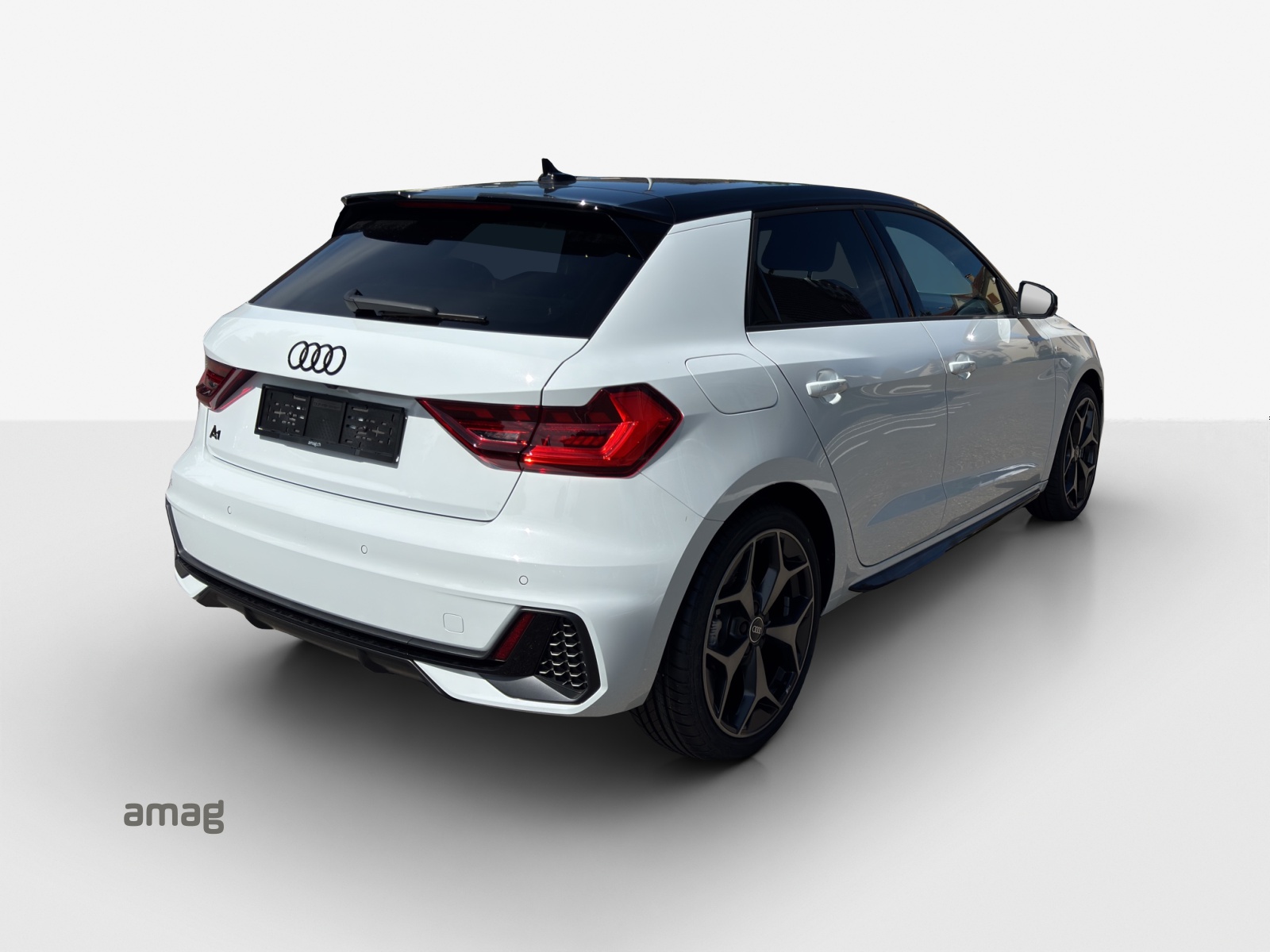 AUDI A1 Sportback 30 TFSI S Line Attraction S-tronic-image-4