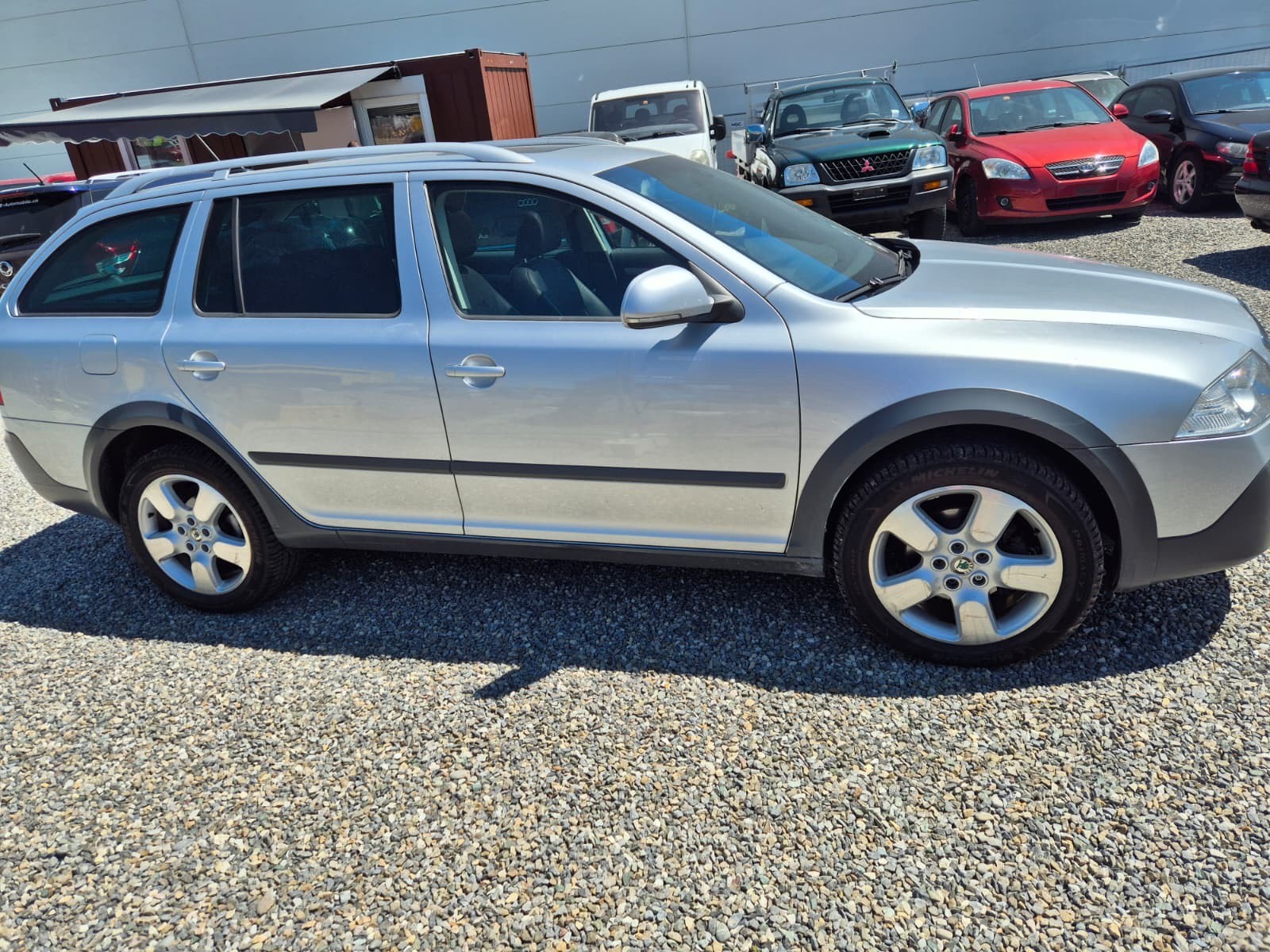 SKODA Octavia Scout 1.8 FSI 4x4-image-2