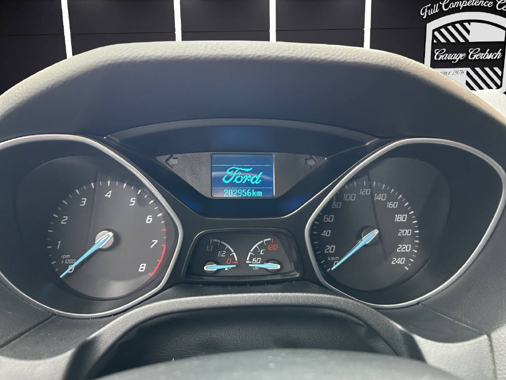 FORD Focus Station Wagon 1.0i EcoB 125 Titanium-image-10