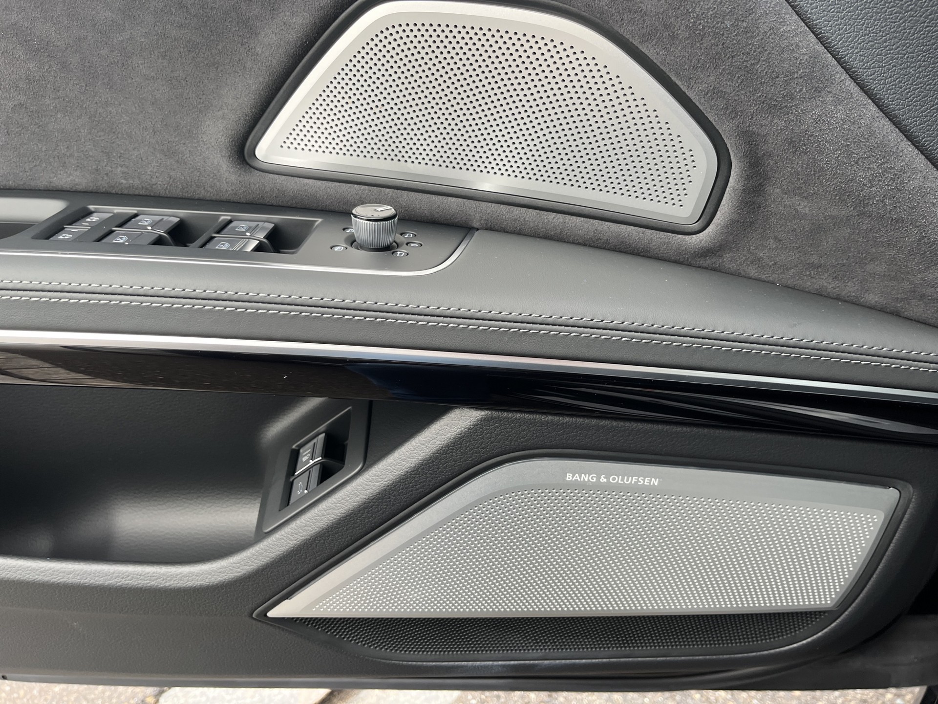 AUDI A8 60 TFSI e quattro tiptronic*S-Sportsitze PLUS, Allradlenkung, AHK, B&O Advanced, Optikpaket-schwarz, (5-Jahre Garantie)-image-19