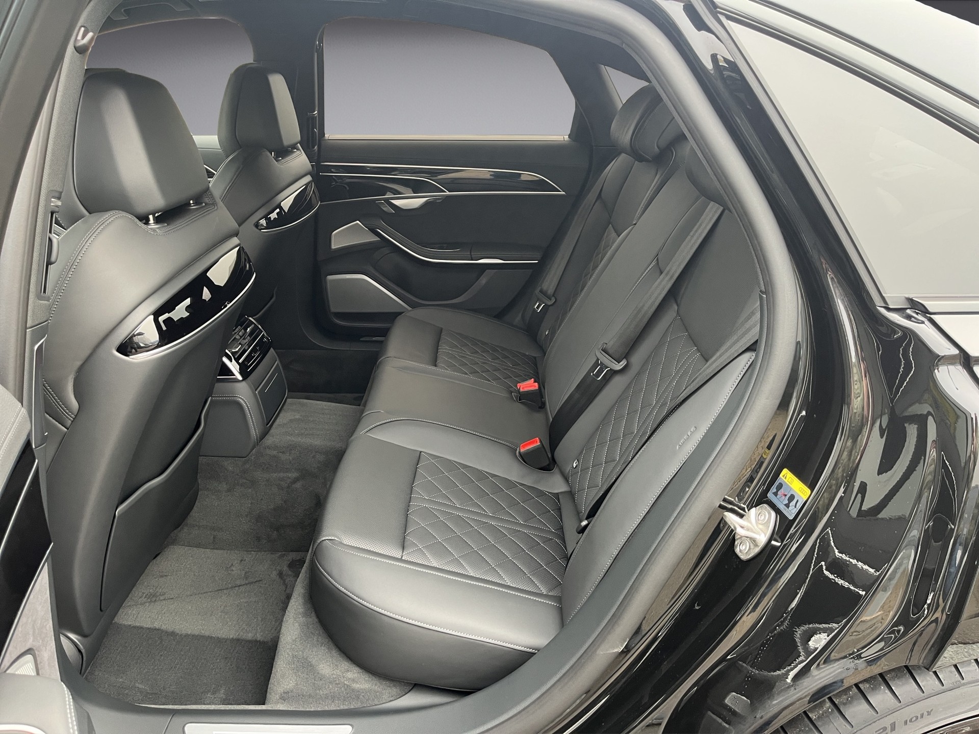 AUDI A8 60 TFSI e quattro tiptronic*S-Sportsitze PLUS, Allradlenkung, AHK, B&O Advanced, Optikpaket-schwarz, (5-Jahre Garantie)-image-11