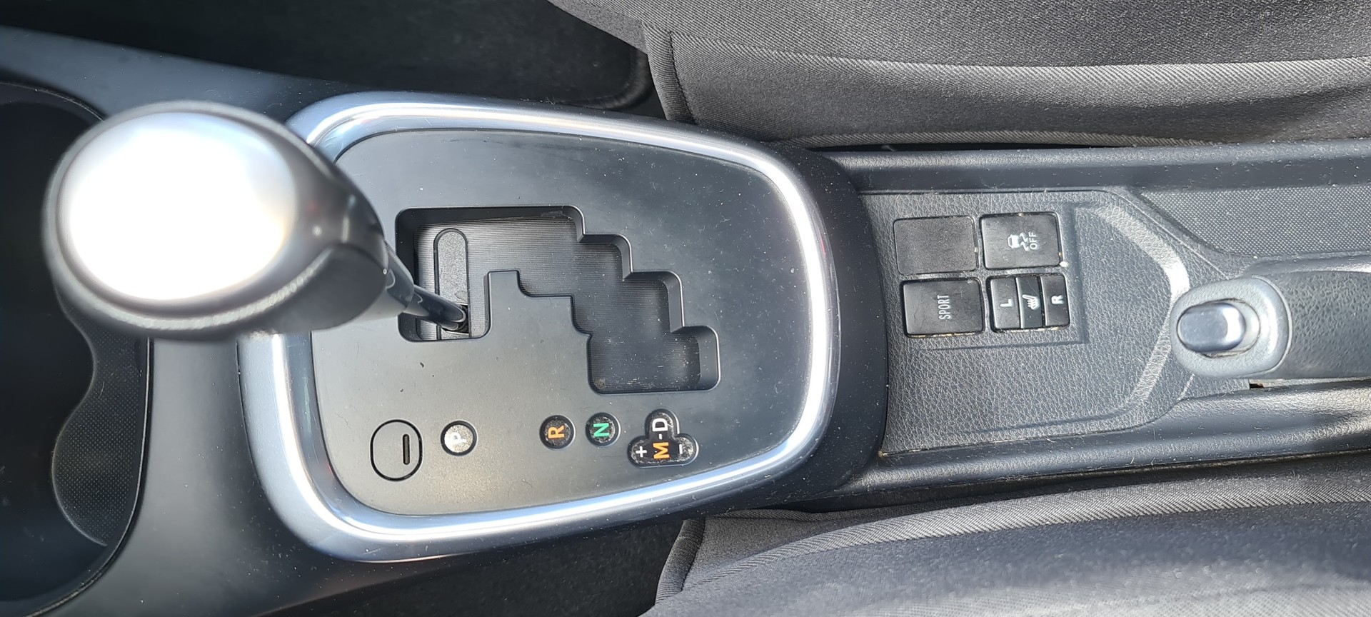 TOYOTA Yaris 1.33 Sol Premium Multidrive S-image-15