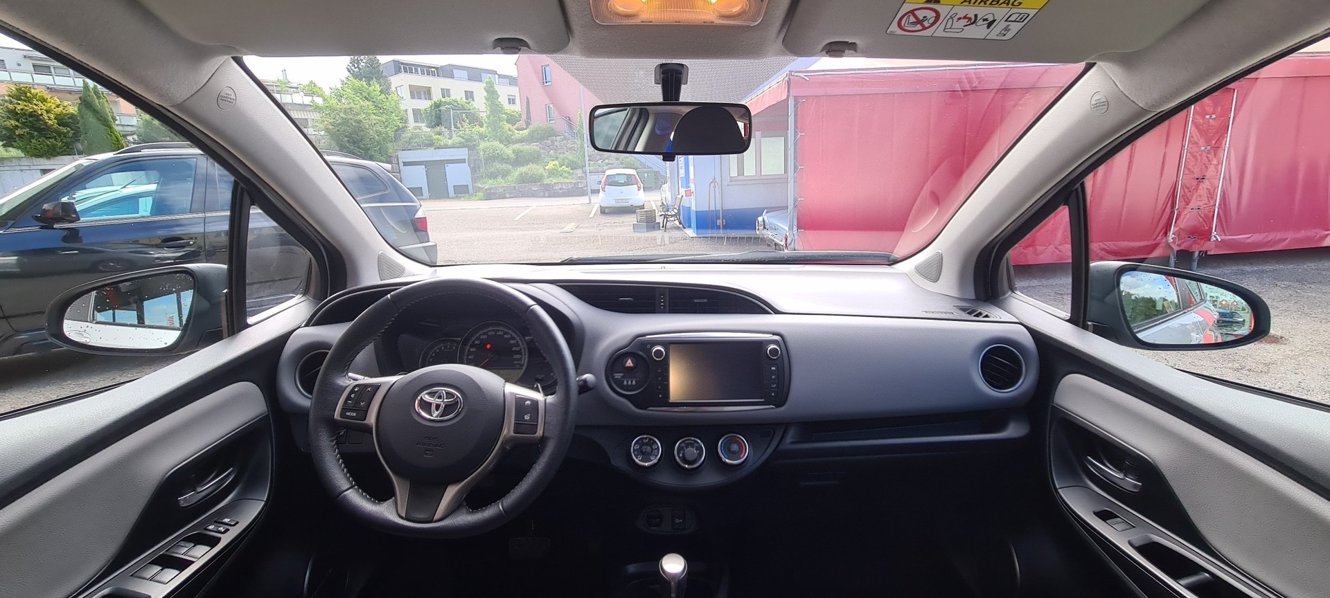 TOYOTA Yaris 1.33 Sol Premium Multidrive S-image-11