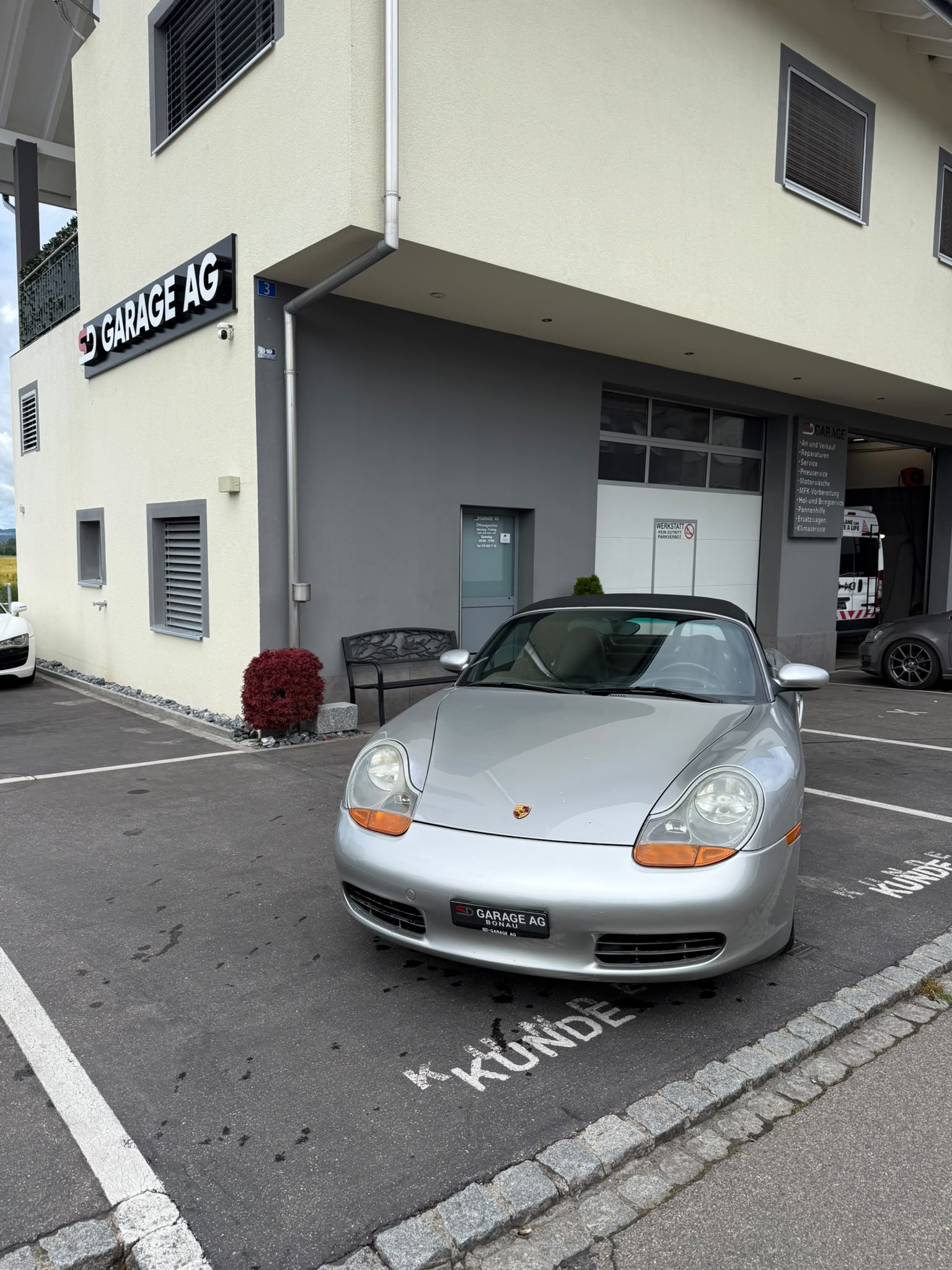 PORSCHE Boxster 2.5-image-1