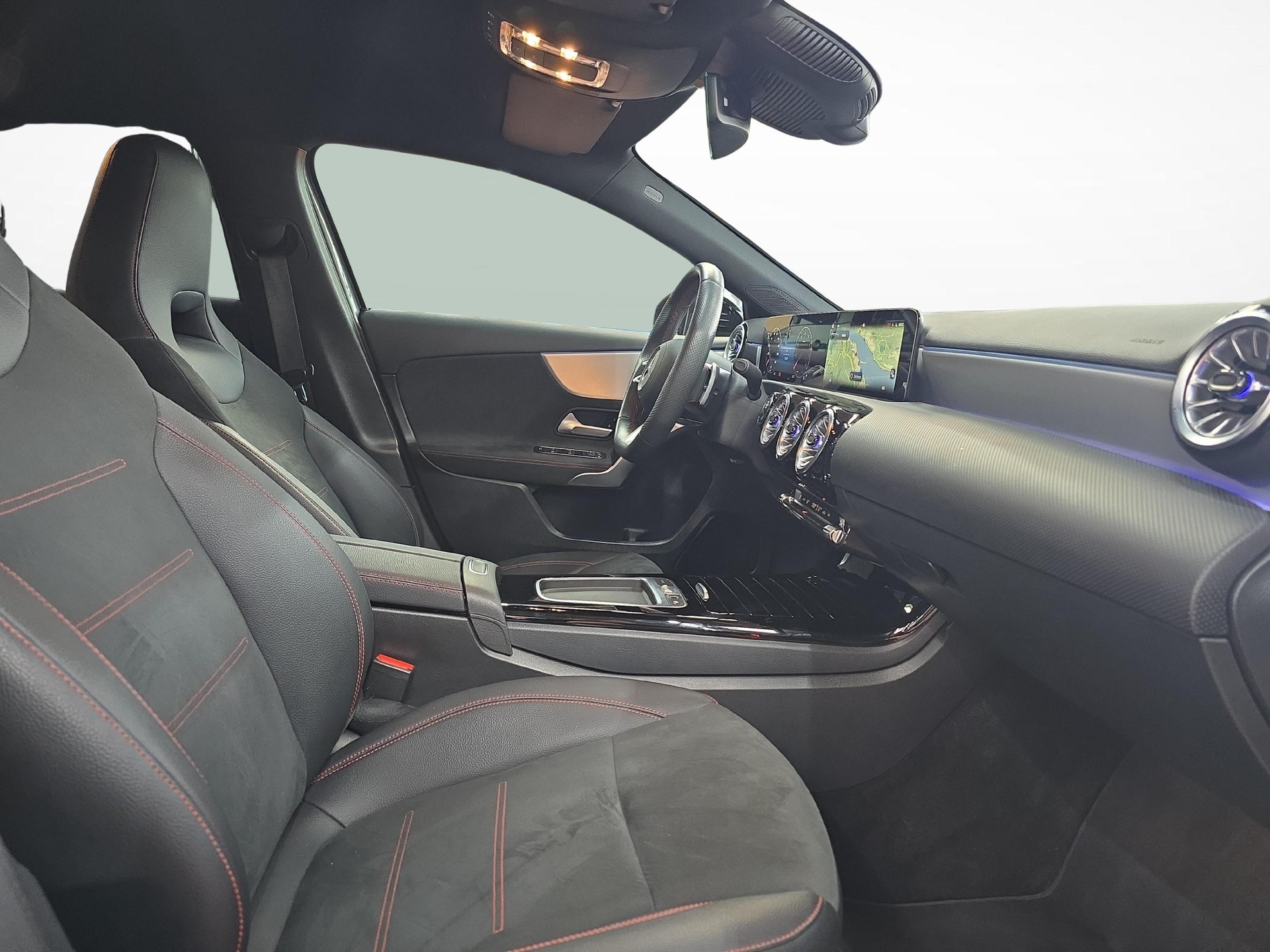 MERCEDES-BENZ A 180 Night Star AMG Line-image-6