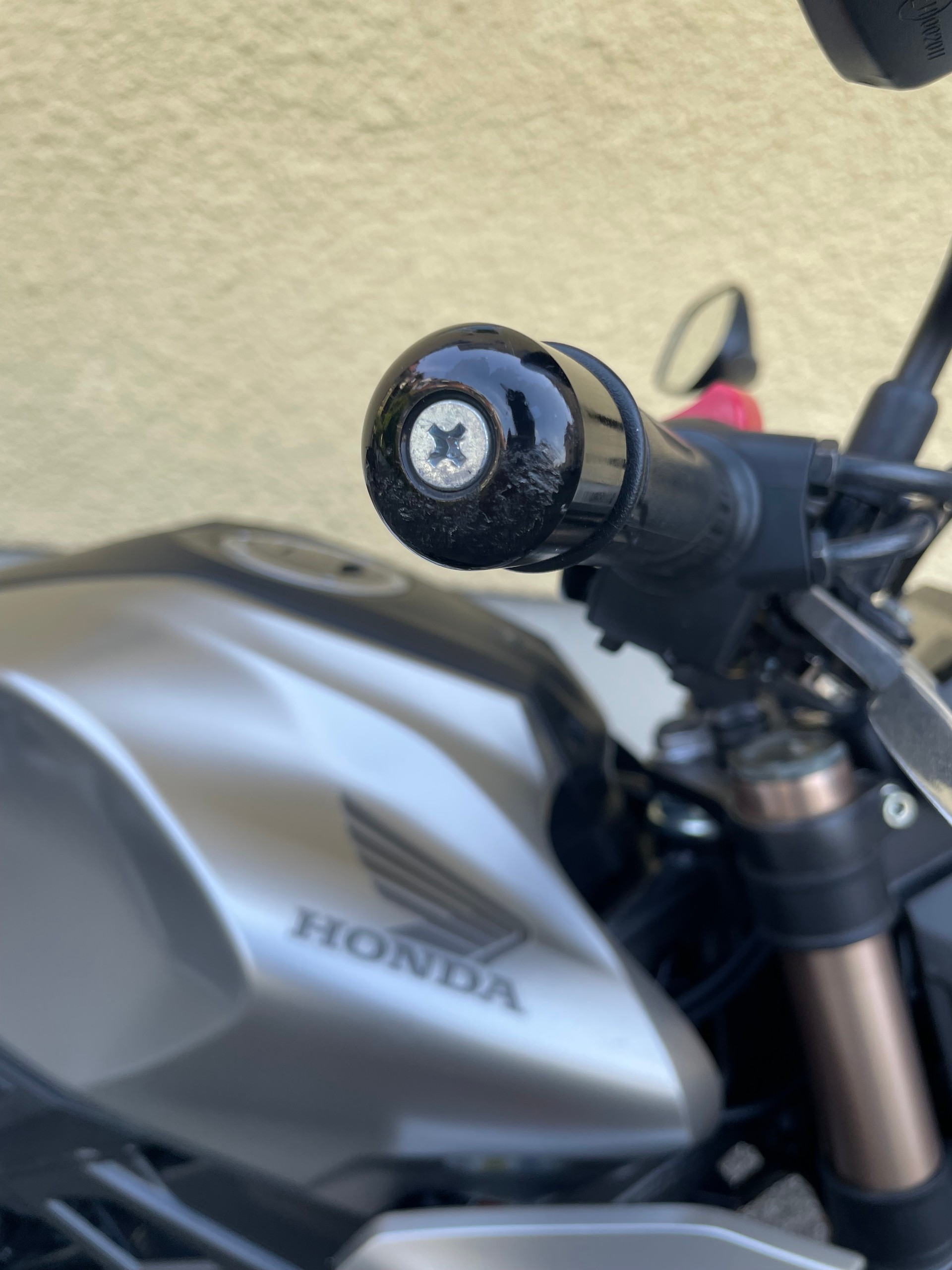 HONDA CB 300 R-image-6