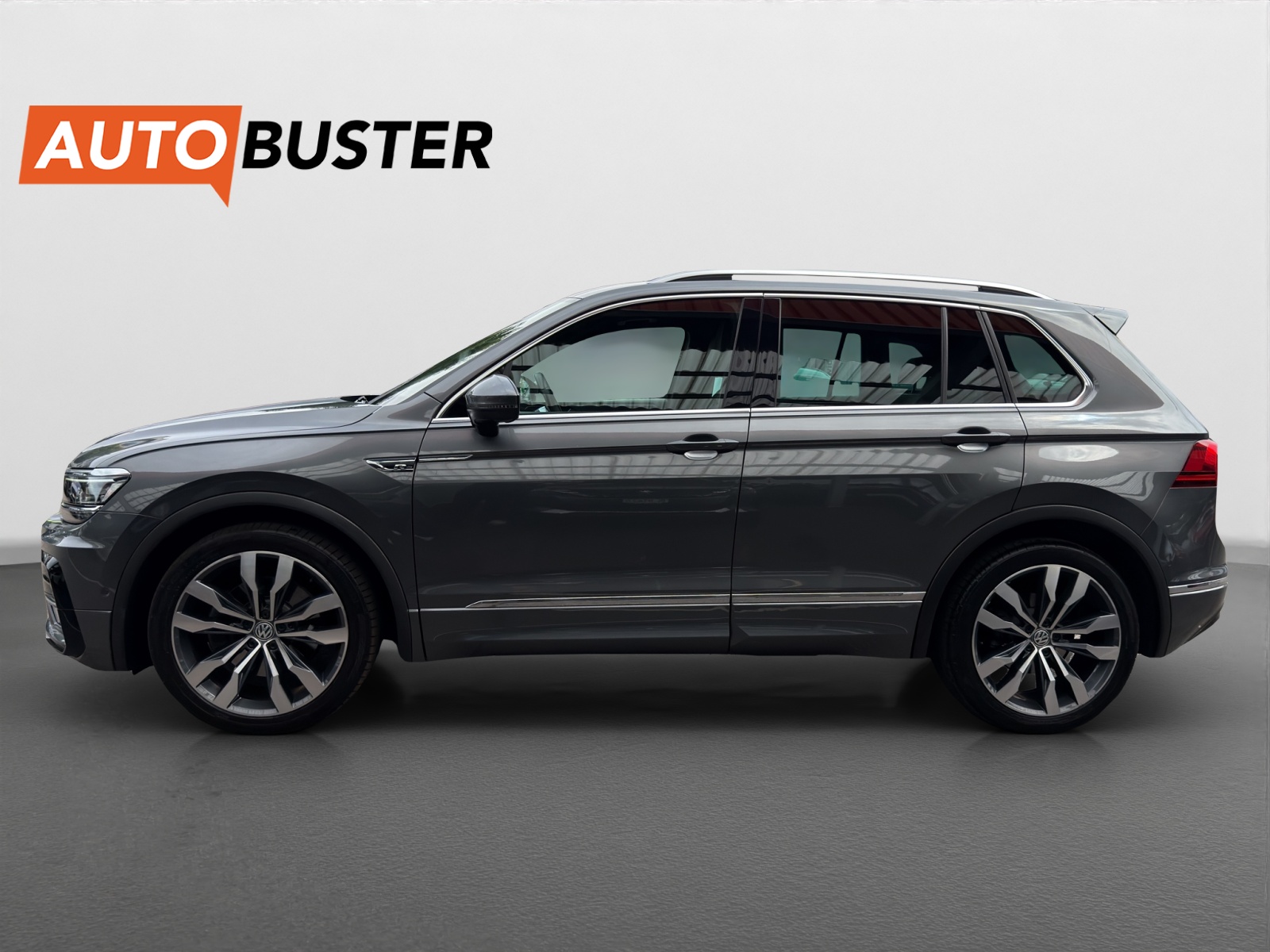 VW Tiguan 2.0TSI Highline 4Motion DSG-showroom-element-1