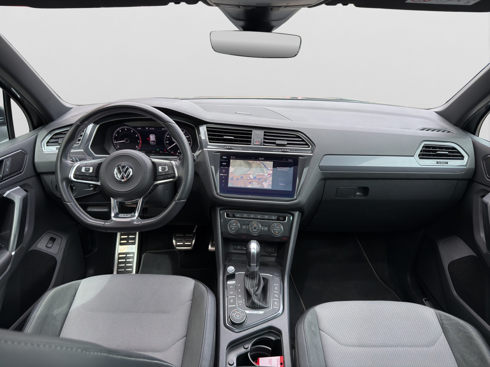VW Tiguan 2.0TSI Highline 4Motion DSG-image-11