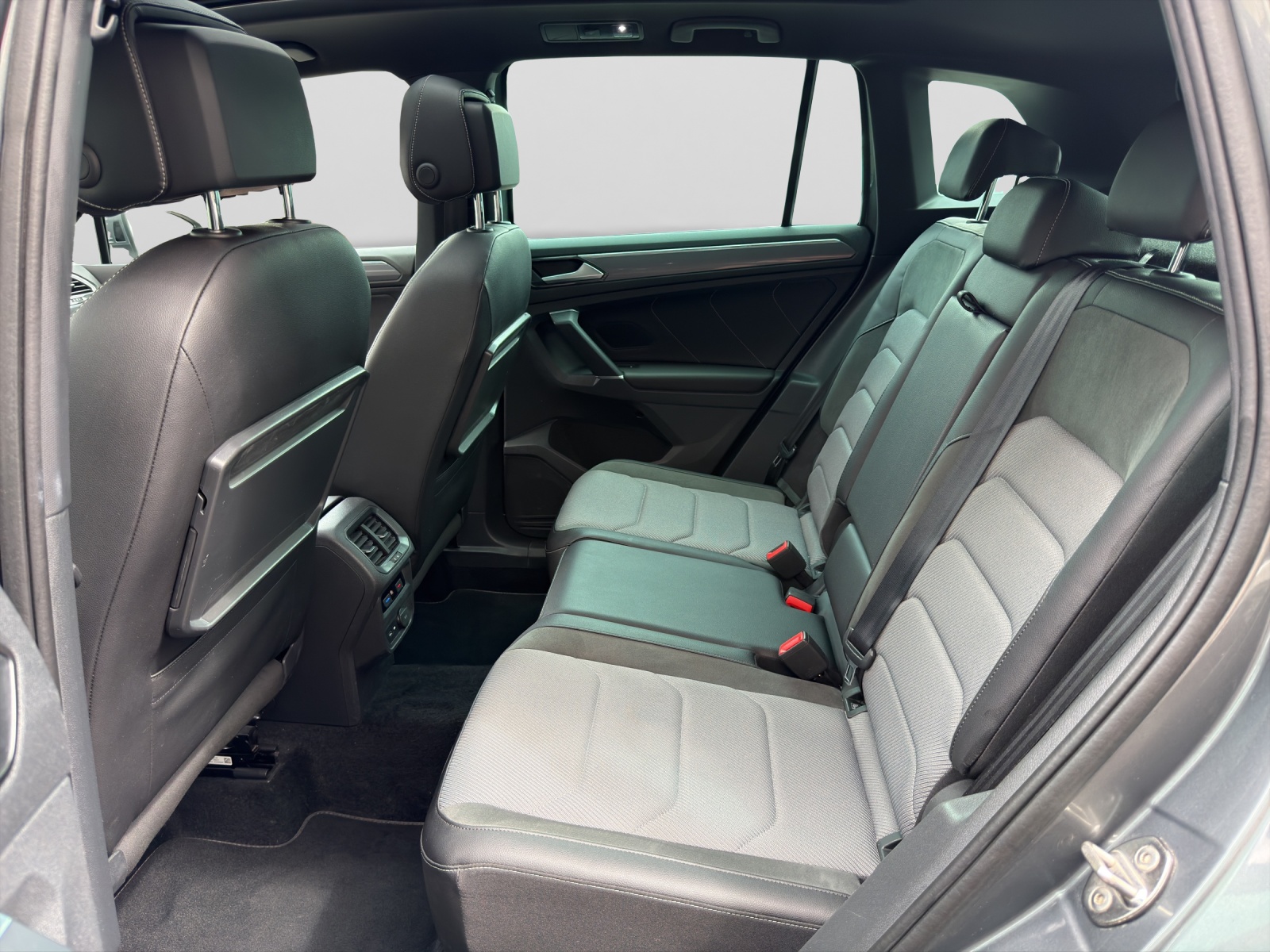 VW Tiguan 2.0TSI Highline 4Motion DSG-image-10