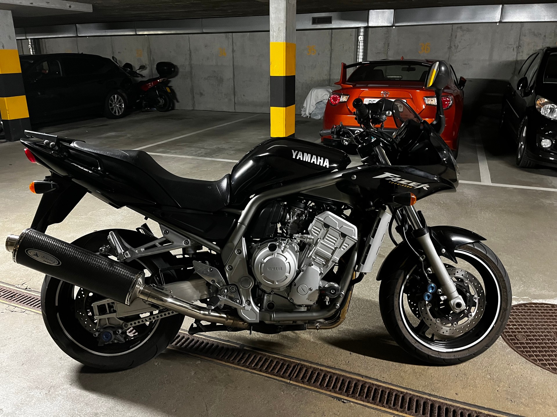 YAMAHA FZS 1000 Fazer-image-4