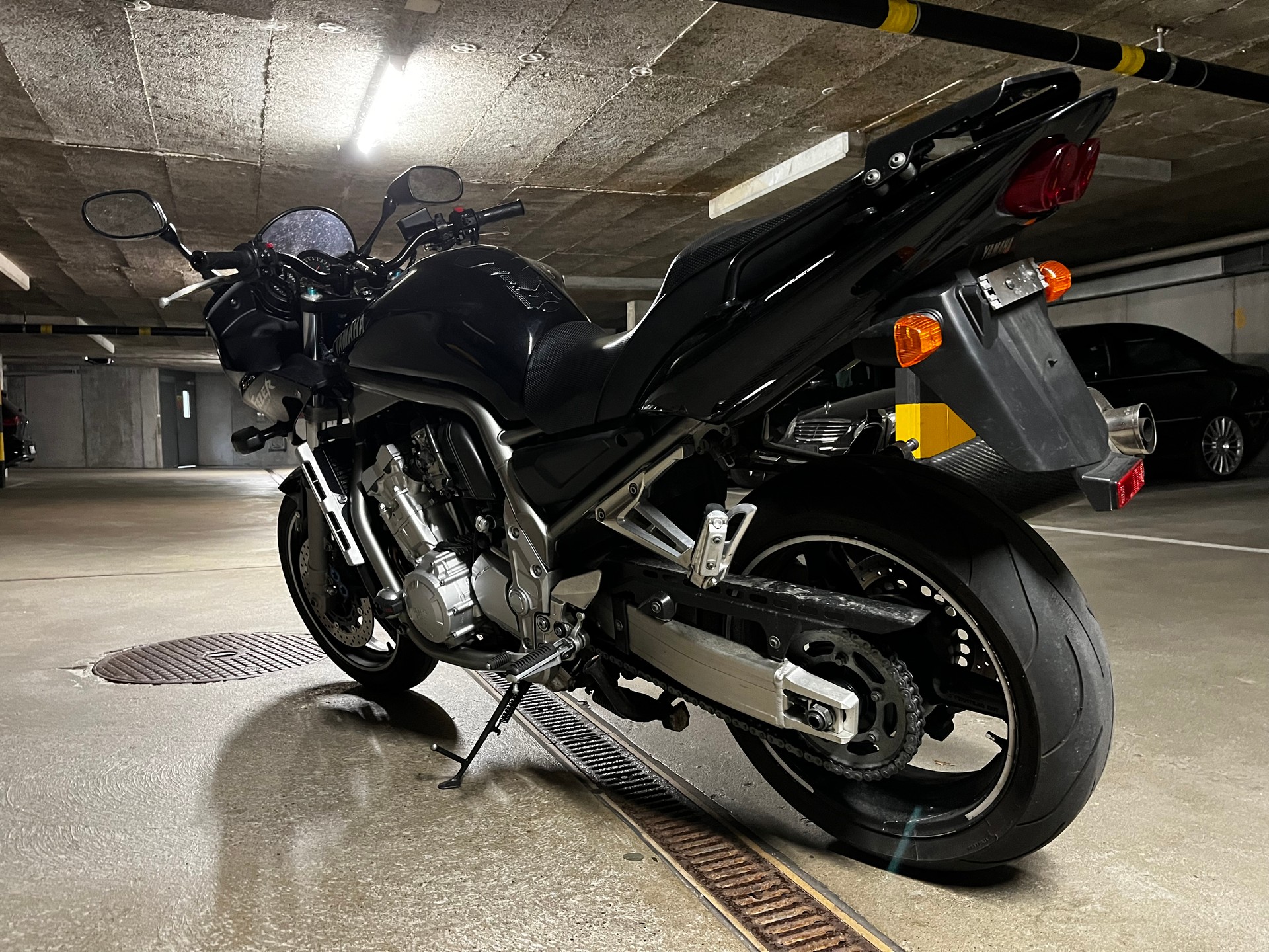 YAMAHA FZS 1000 Fazer-image-5