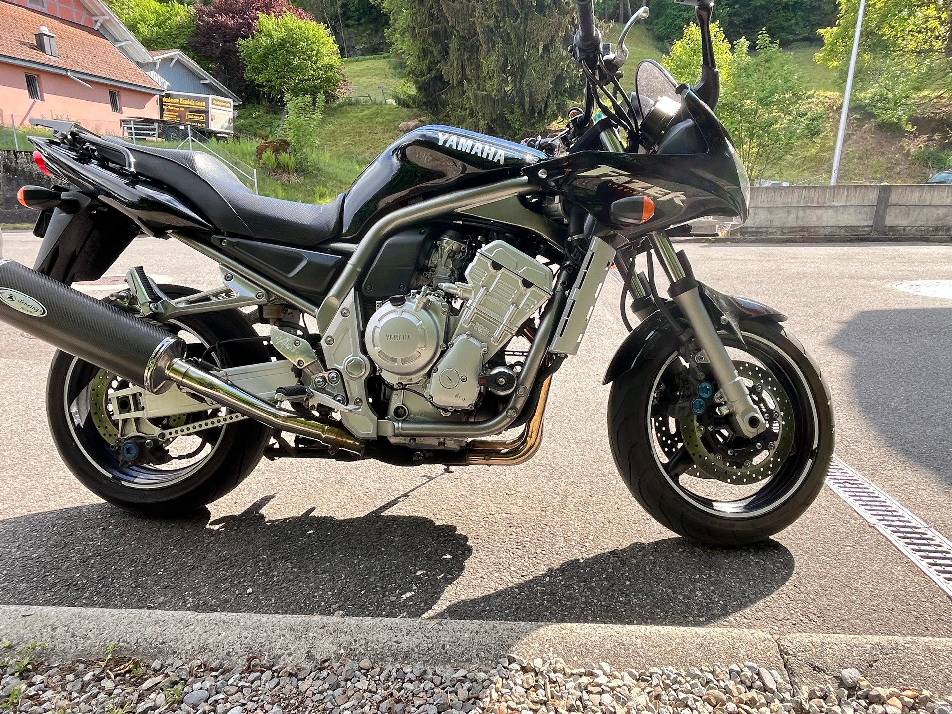 YAMAHA FZS 1000 Fazer-image-1