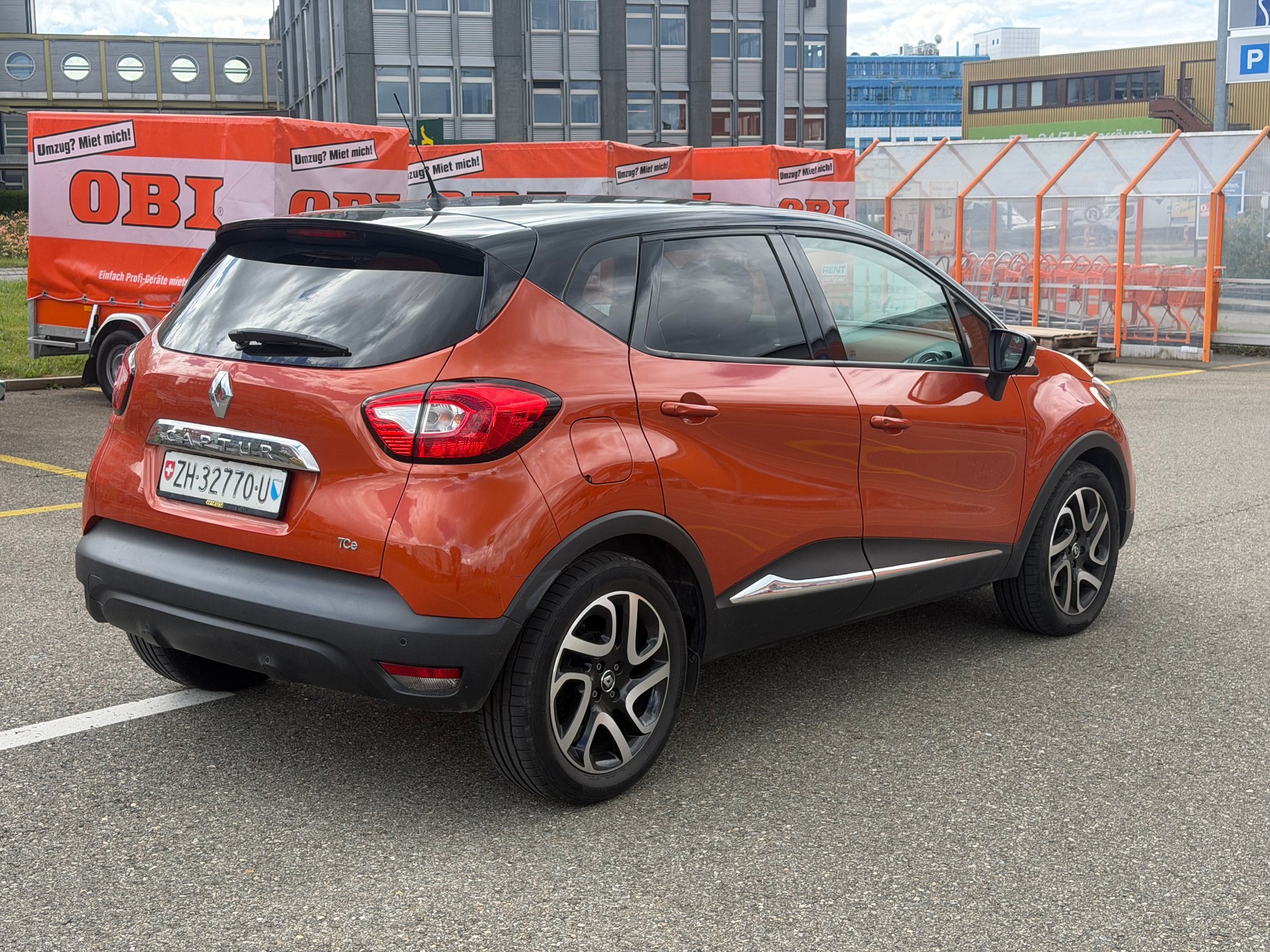 RENAULT Captur 1.2 T 16V Privilège EDC-image-4