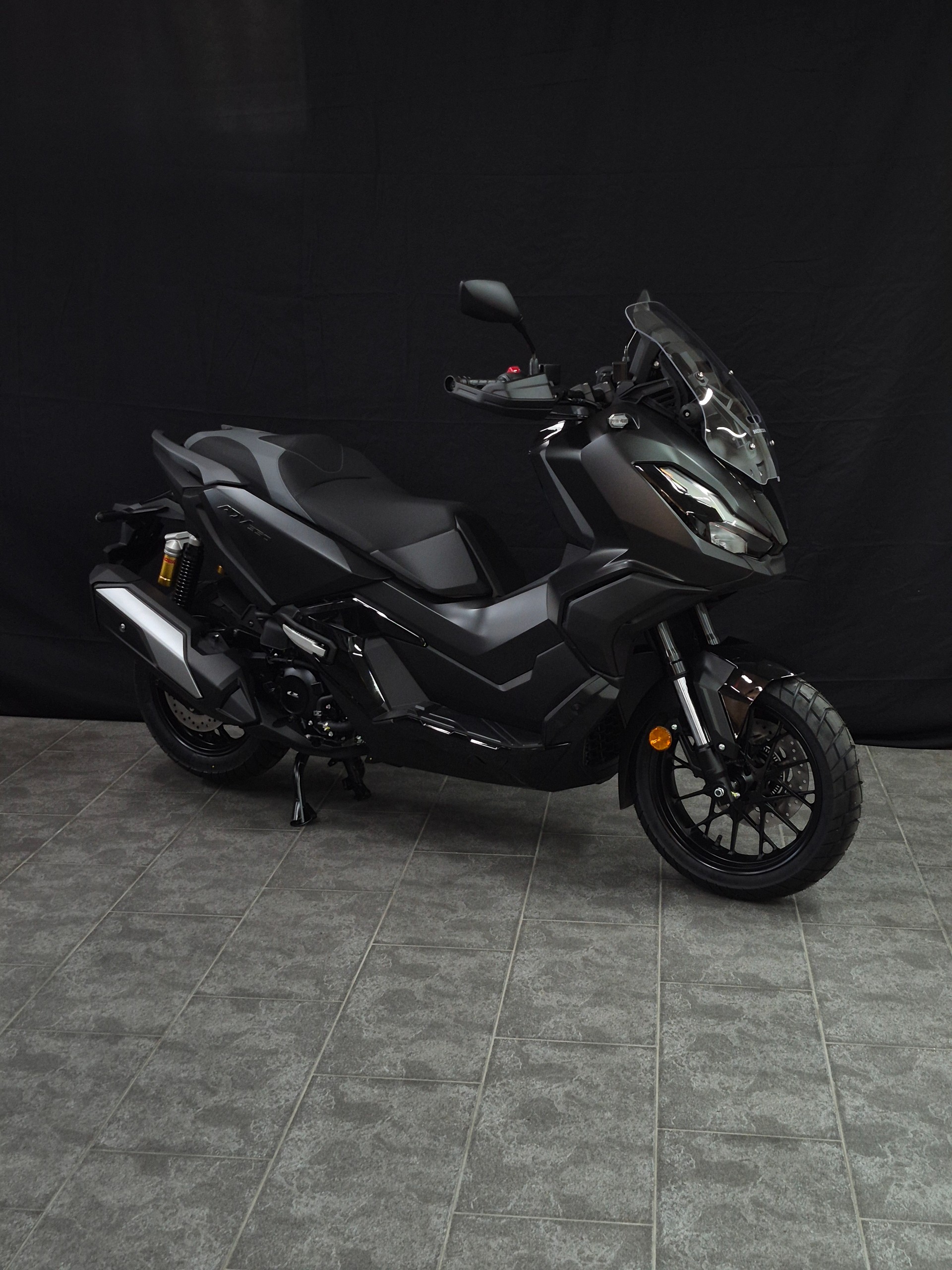 HONDA ADV 350-image-5