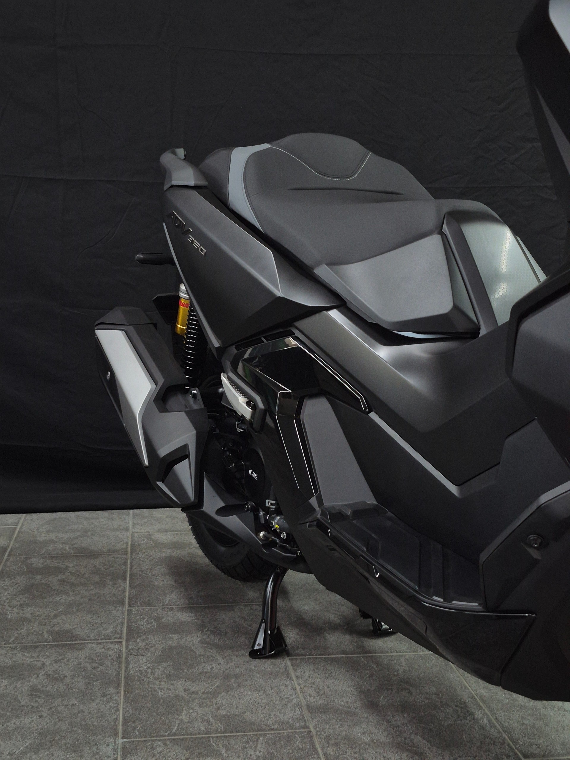 HONDA ADV 350-image-10