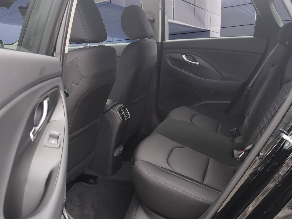HYUNDAI i30 Wagon 1.5 T-GDi Amplia-image-10