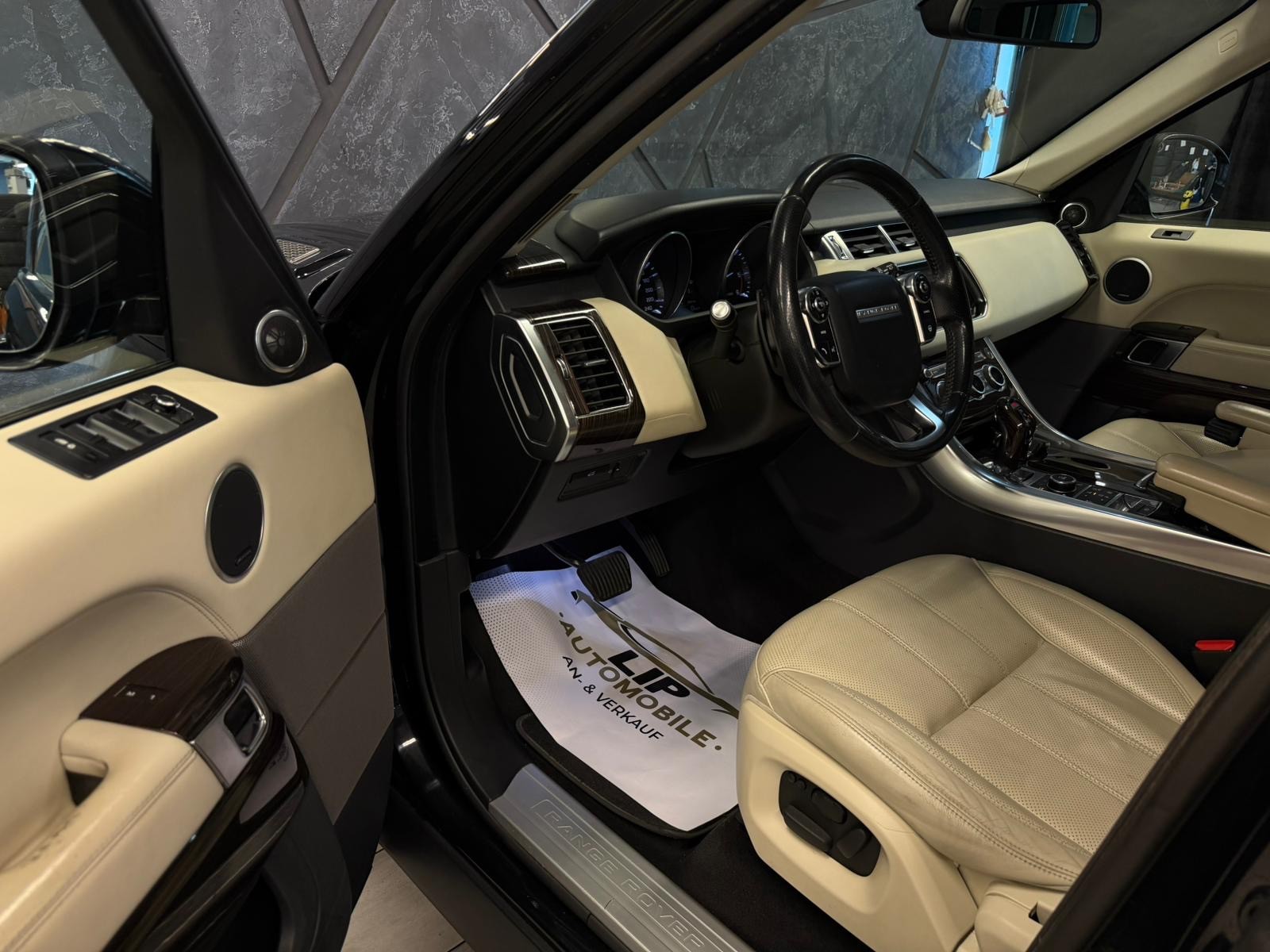 LAND ROVER Range Rover Sport 3.0 SDV6 SE Automatic-image-10