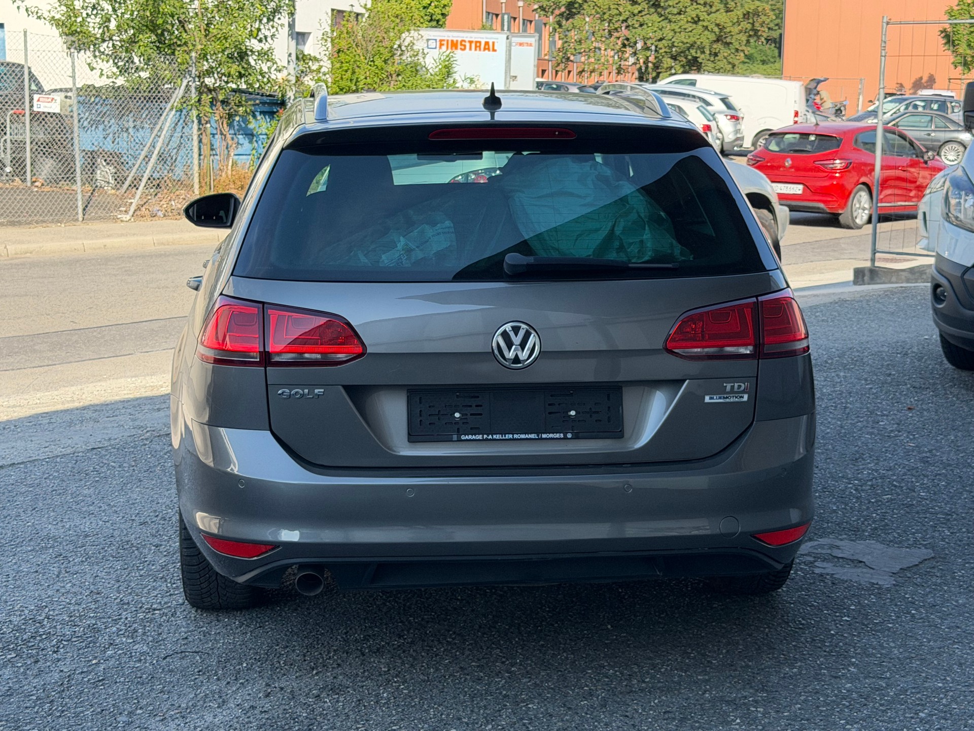 VW Golf Variant 1.6 TDI Lounge-showroom-element-3
