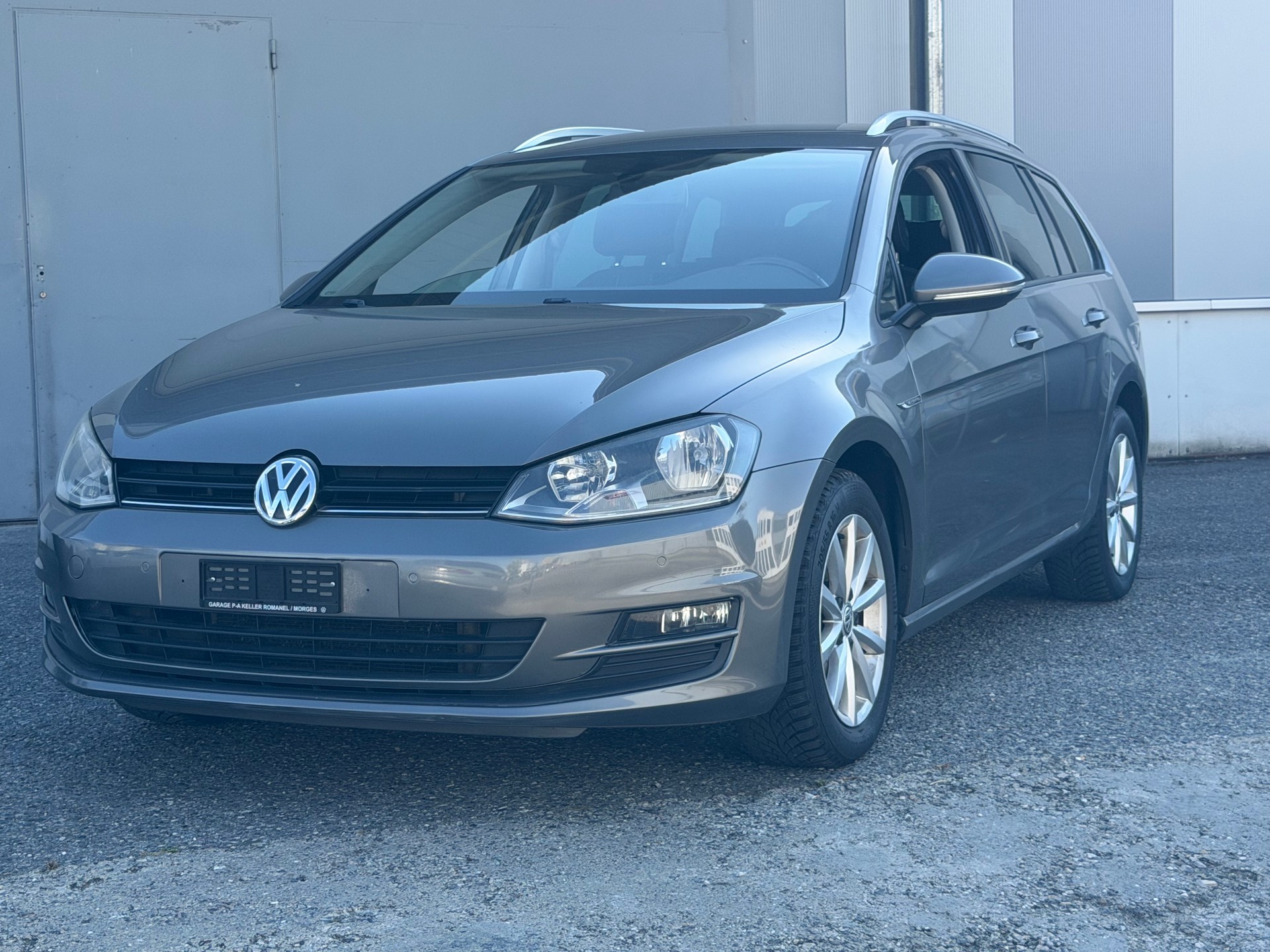 VW Golf Variant 1.6 TDI Lounge-showroom-element-1