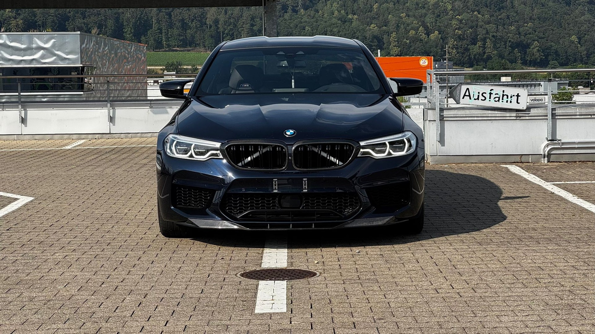 BMW Competition xDrive-image-1