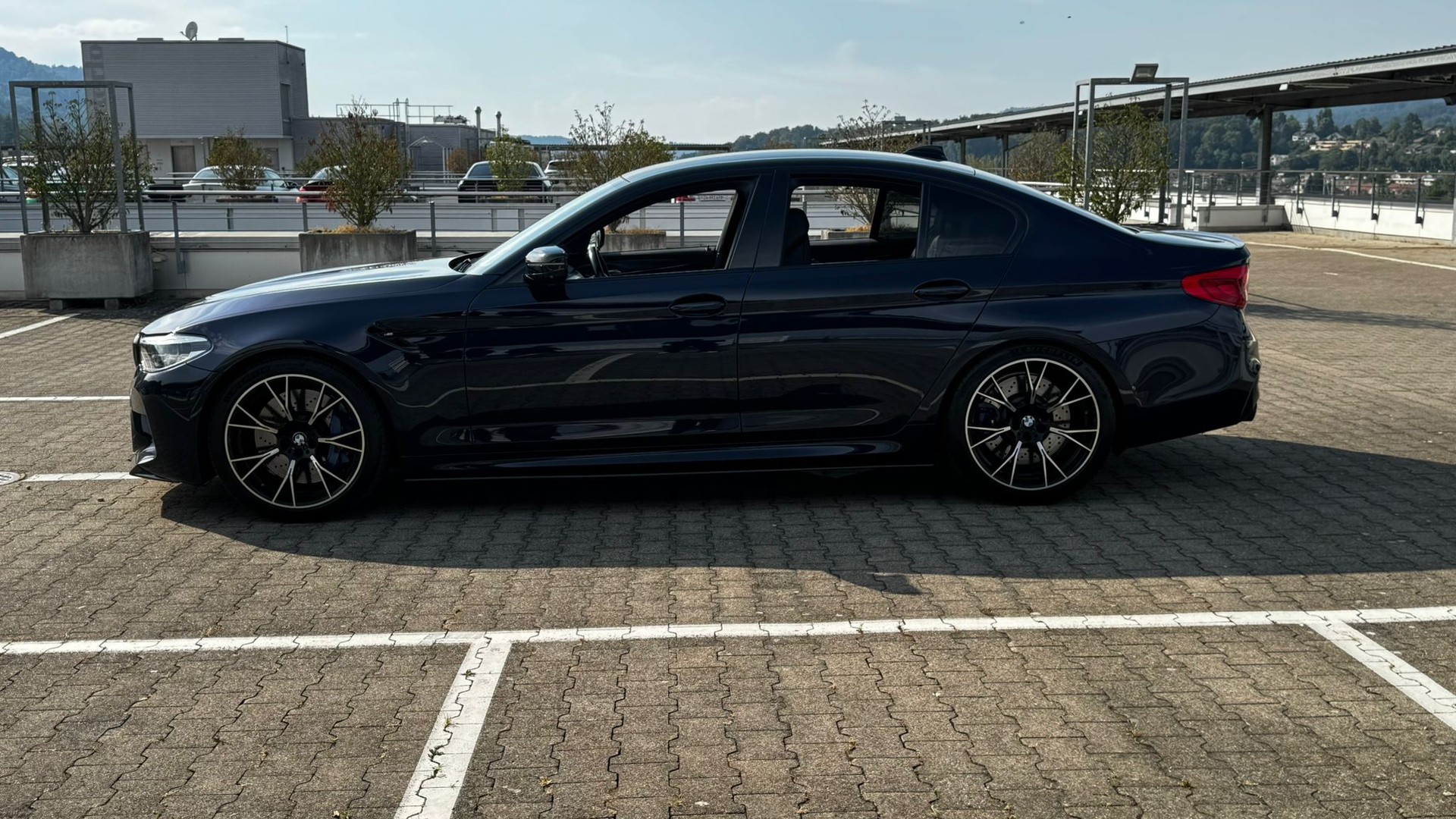 BMW Competition xDrive-image-3