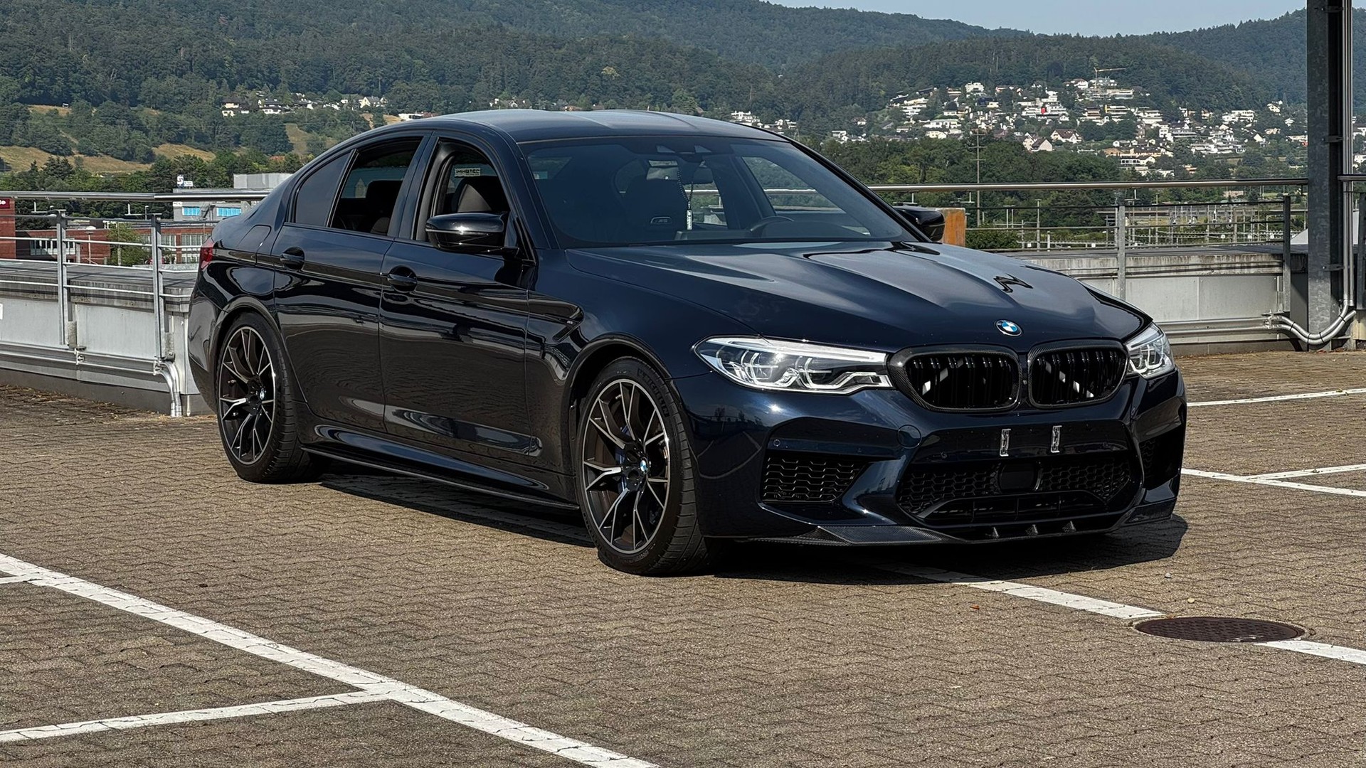 BMW Competition xDrive-image-2