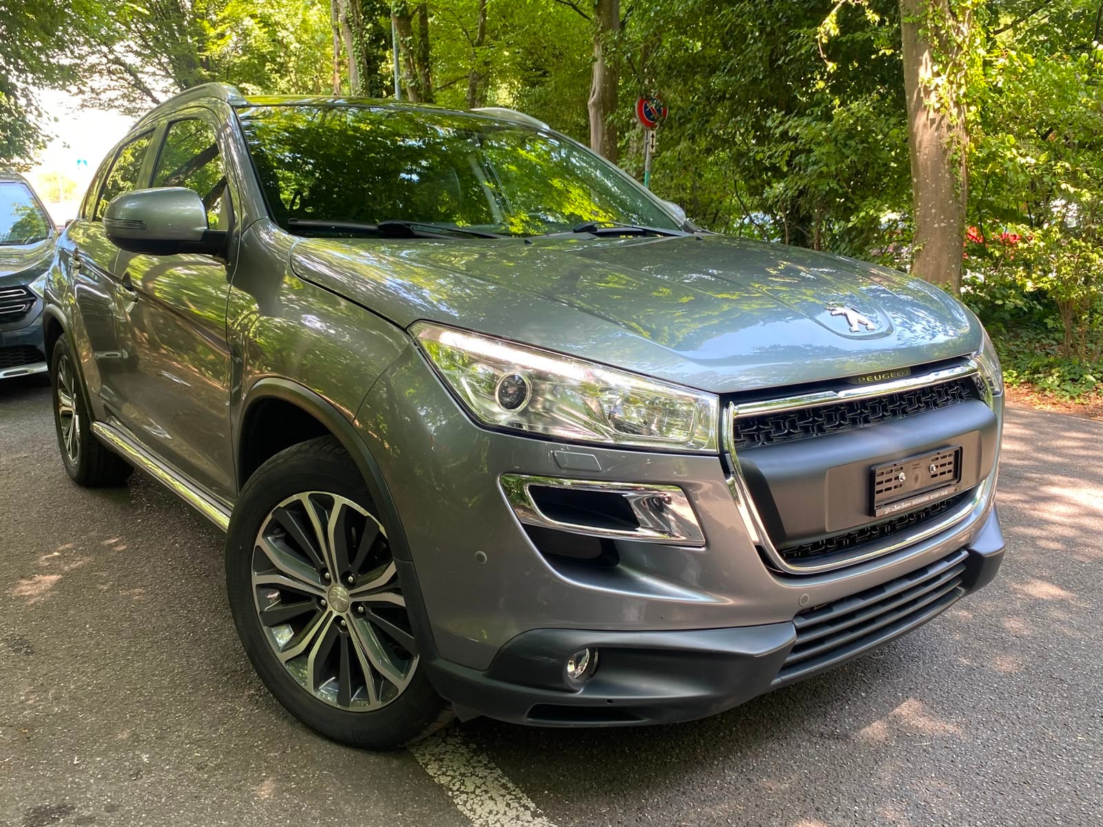 PEUGEOT 4008 1.8 HDi Allure 4WD-showroom-element-1