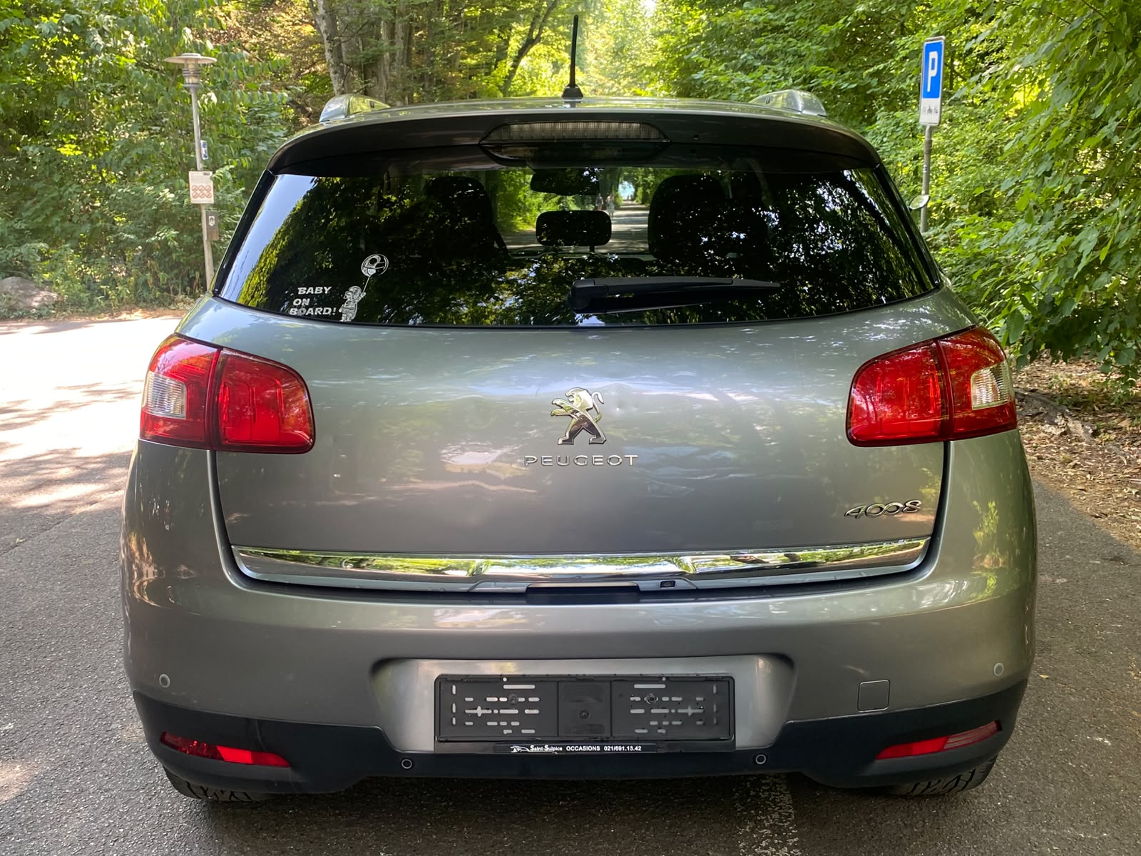 PEUGEOT 4008 1.8 HDi Allure 4WD-image-4
