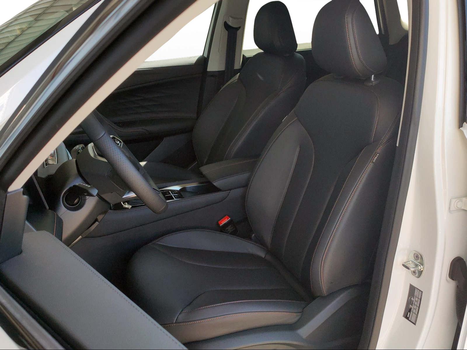 MG HS 1.5 Hybrid Luxury-image-8