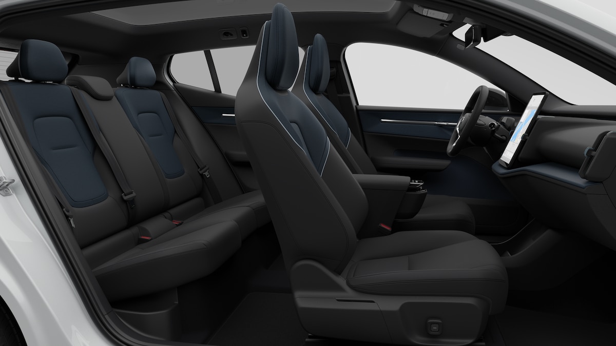 VOLVO EX30 E60 Twin Ultra Performance Sw. Black Ed. AWD-image-13