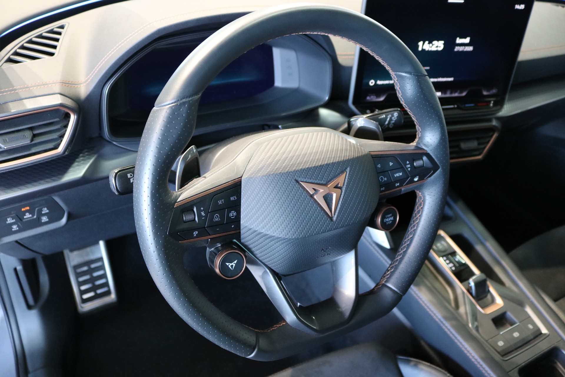 CUPRA Formentor 1.5 TSI DSG-showroom-element-1