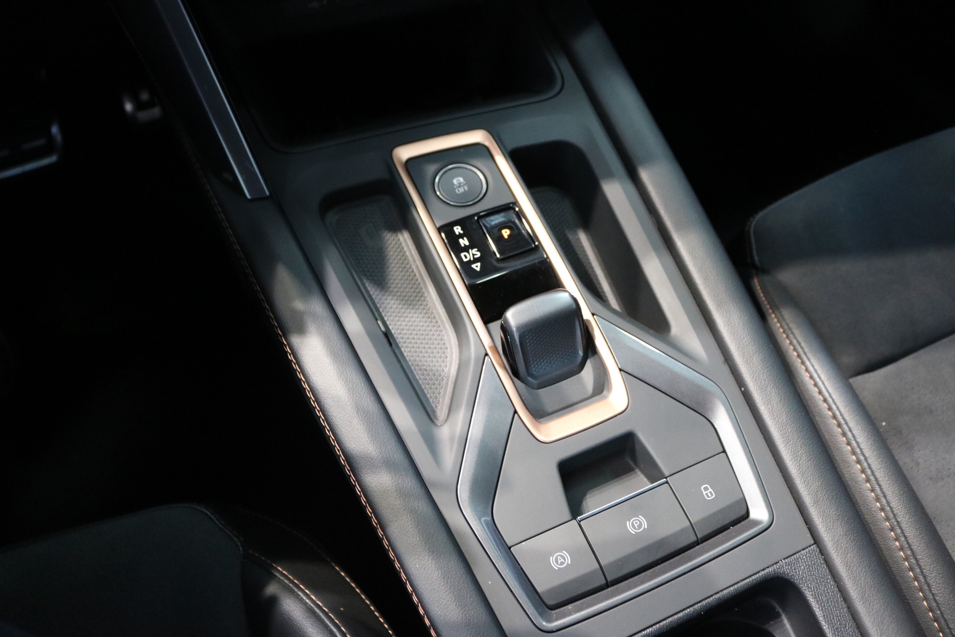 CUPRA Formentor 1.5 TSI DSG-image-12
