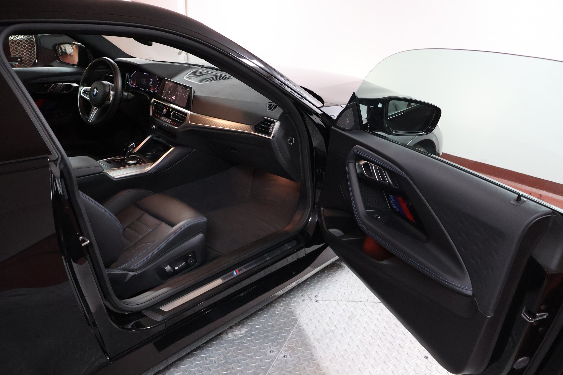 BMW M240i xDrive Steptronic-image-15