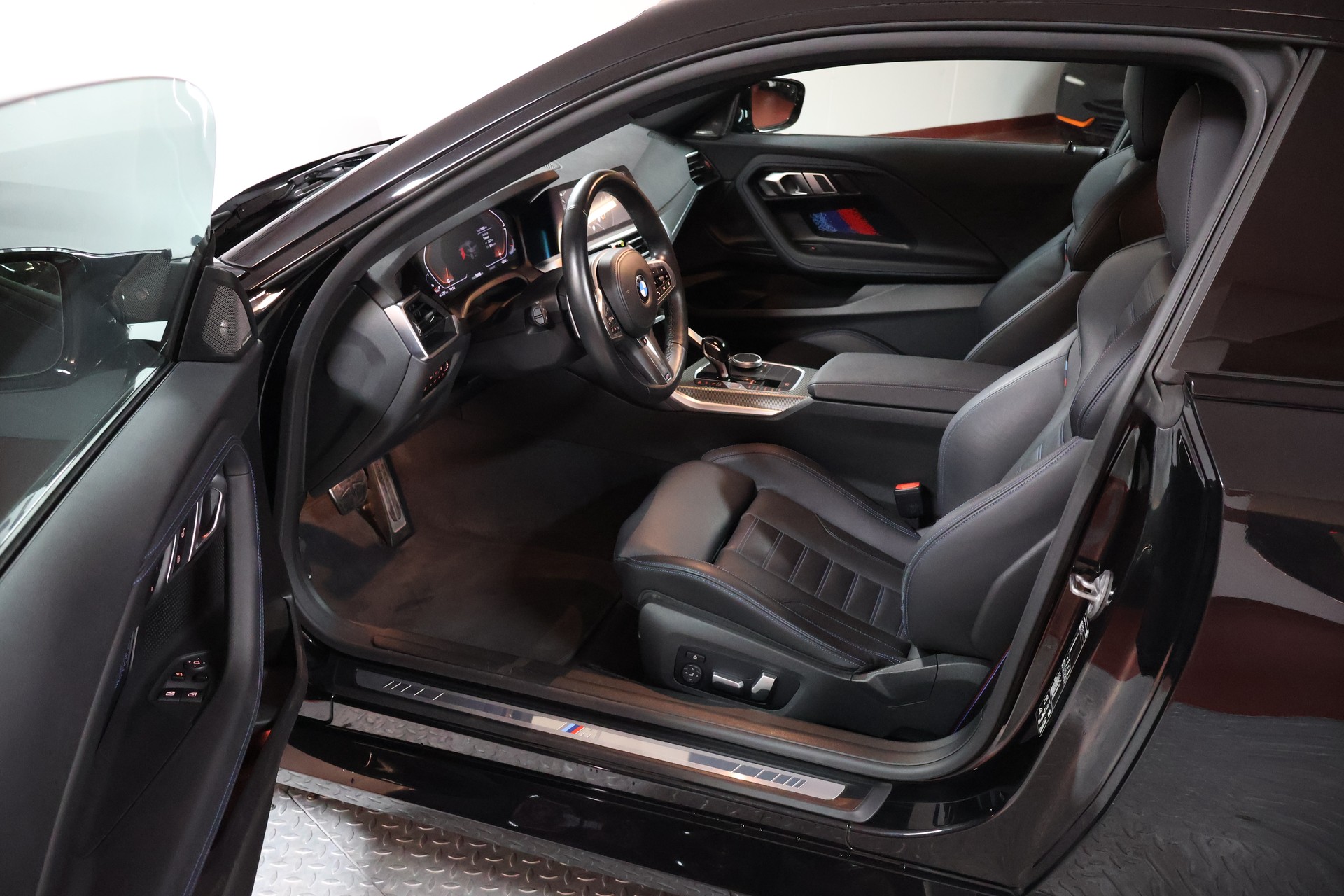 BMW M240i xDrive Steptronic-image-6