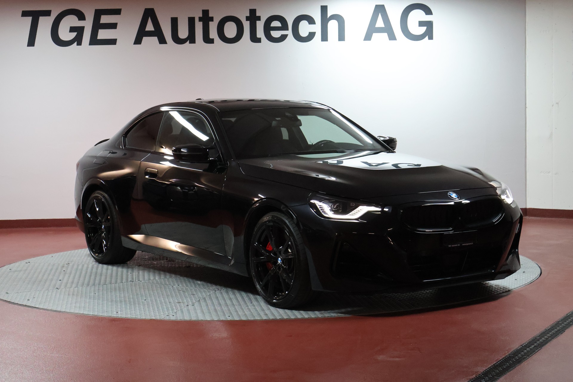 BMW M240i xDrive Steptronic-showroom-element-2
