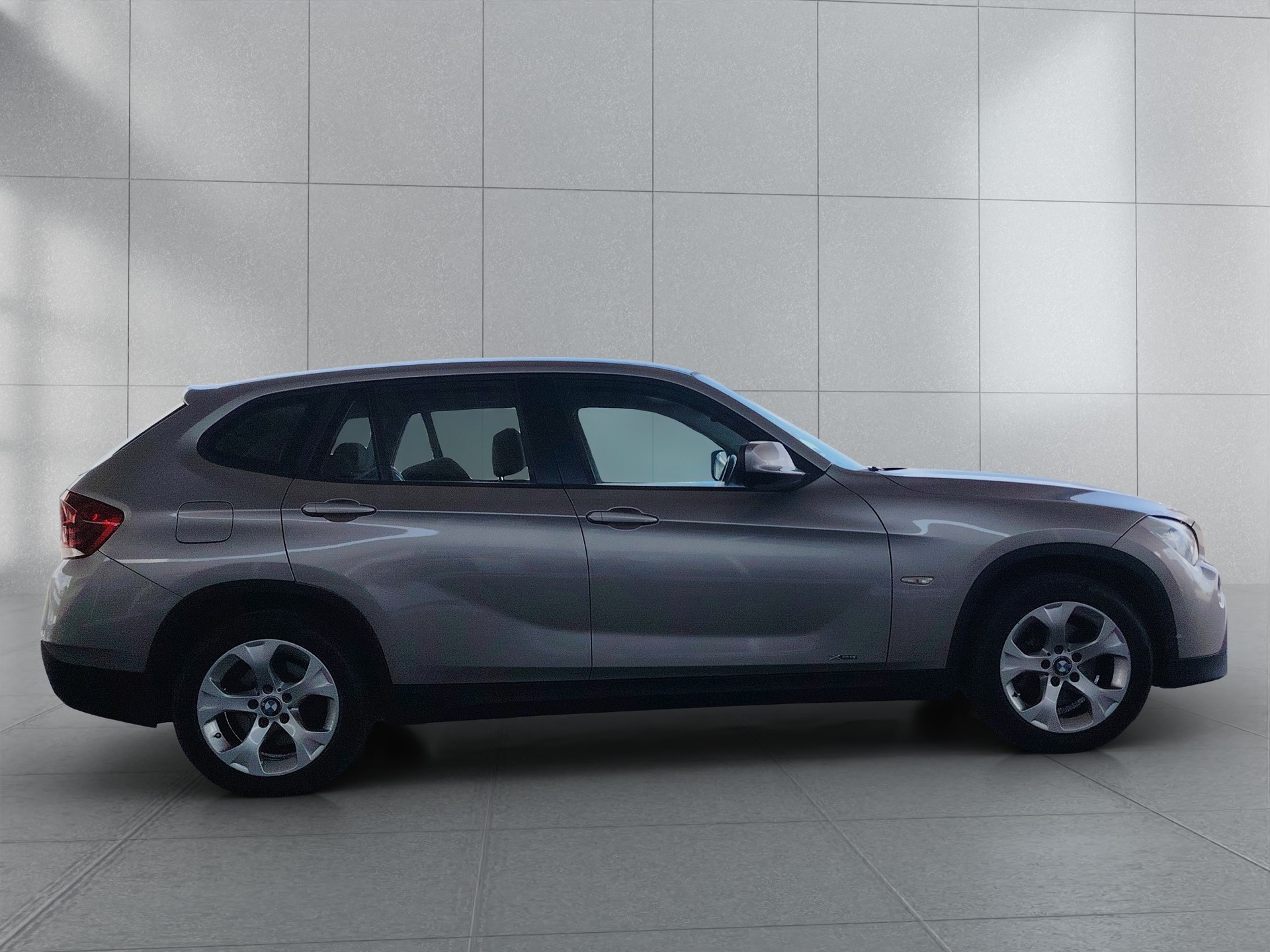 BMW X1 xDrive 18d-image-3