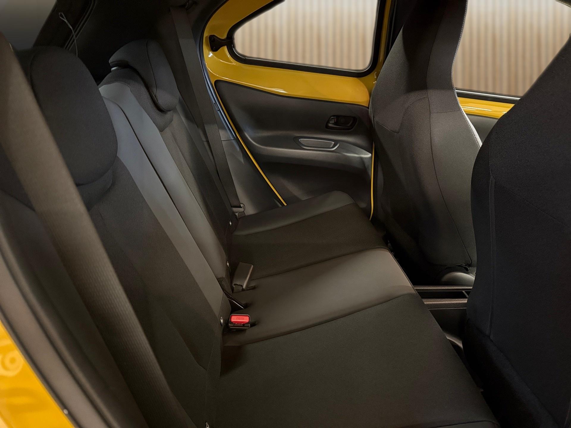 TOYOTA Aygo X 1.5 GR Sport e-CVT-image-15