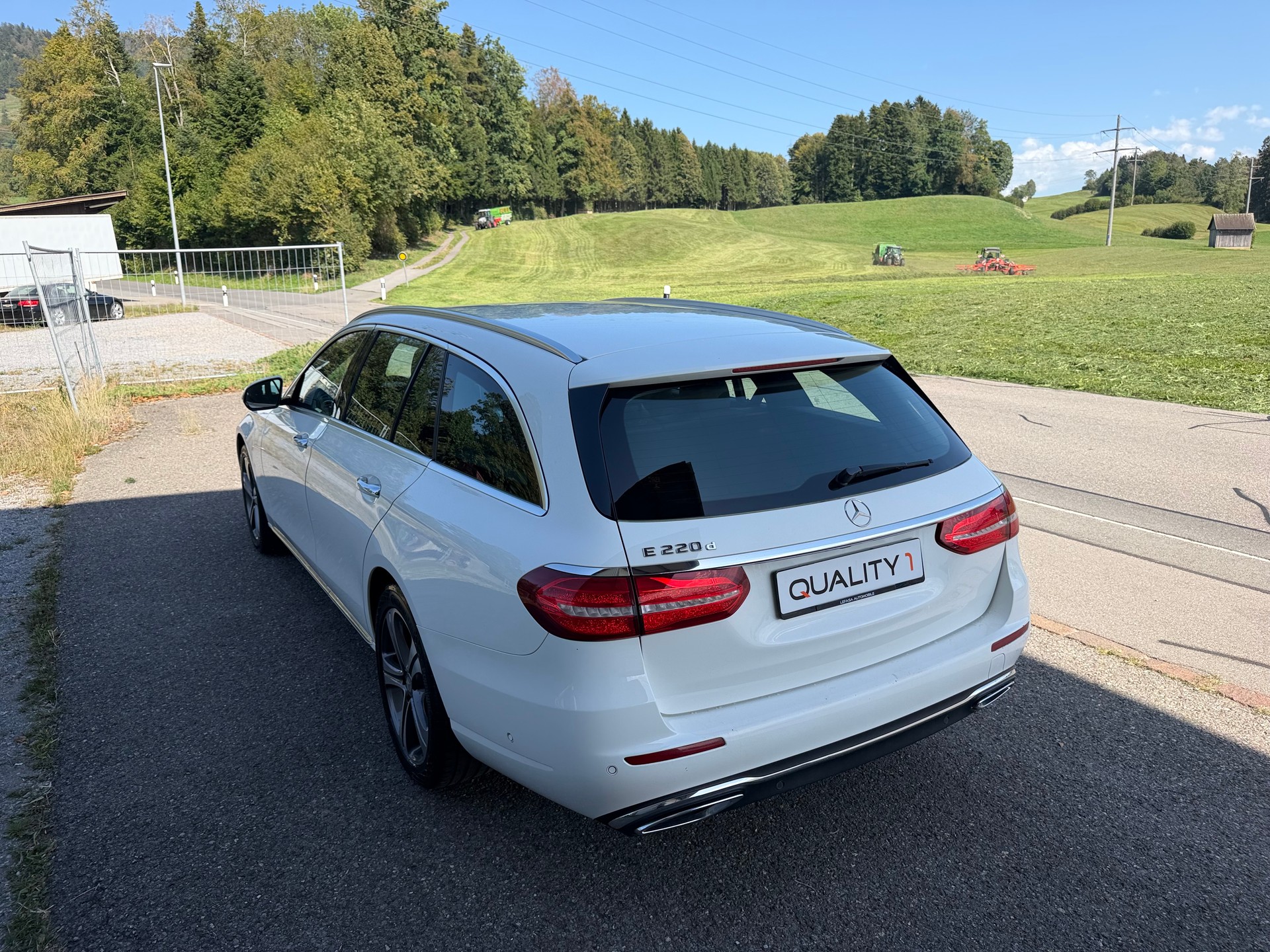 MERCEDES-BENZ E 220 d Avantgarde 9G-Tronic-image-7