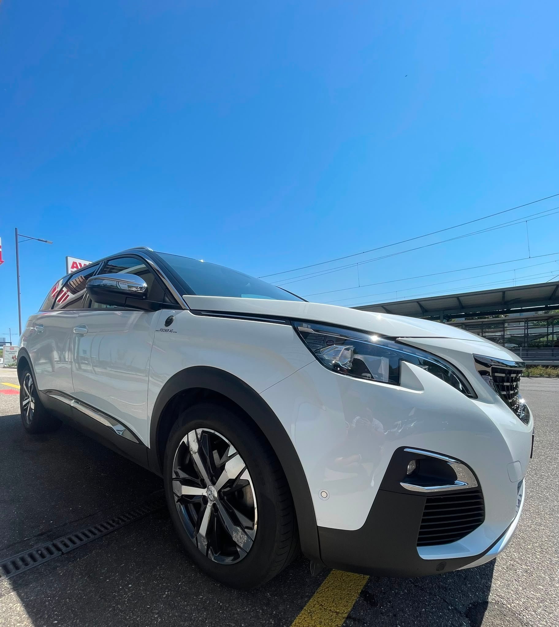 PEUGEOT 5008 1.6 starker 181PS Pure Tech Allure EAT8 7-Sitzer-image-1