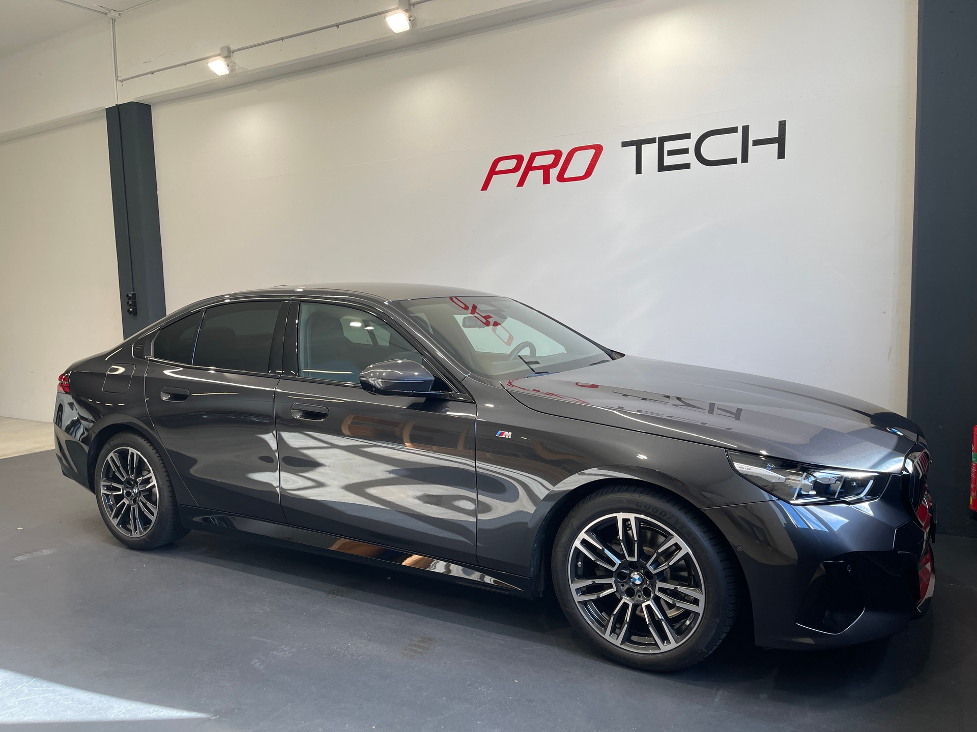 BMW 520i 48V M Sport Steptronic
